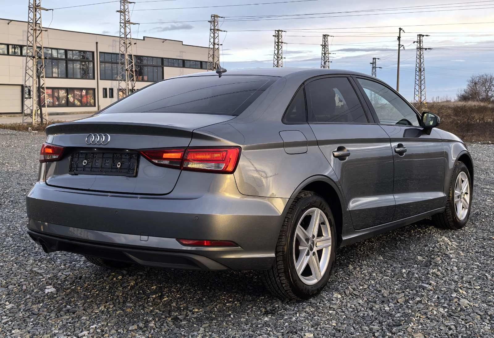 Audi A3 1.6 TDI Black Edition - изображение 5