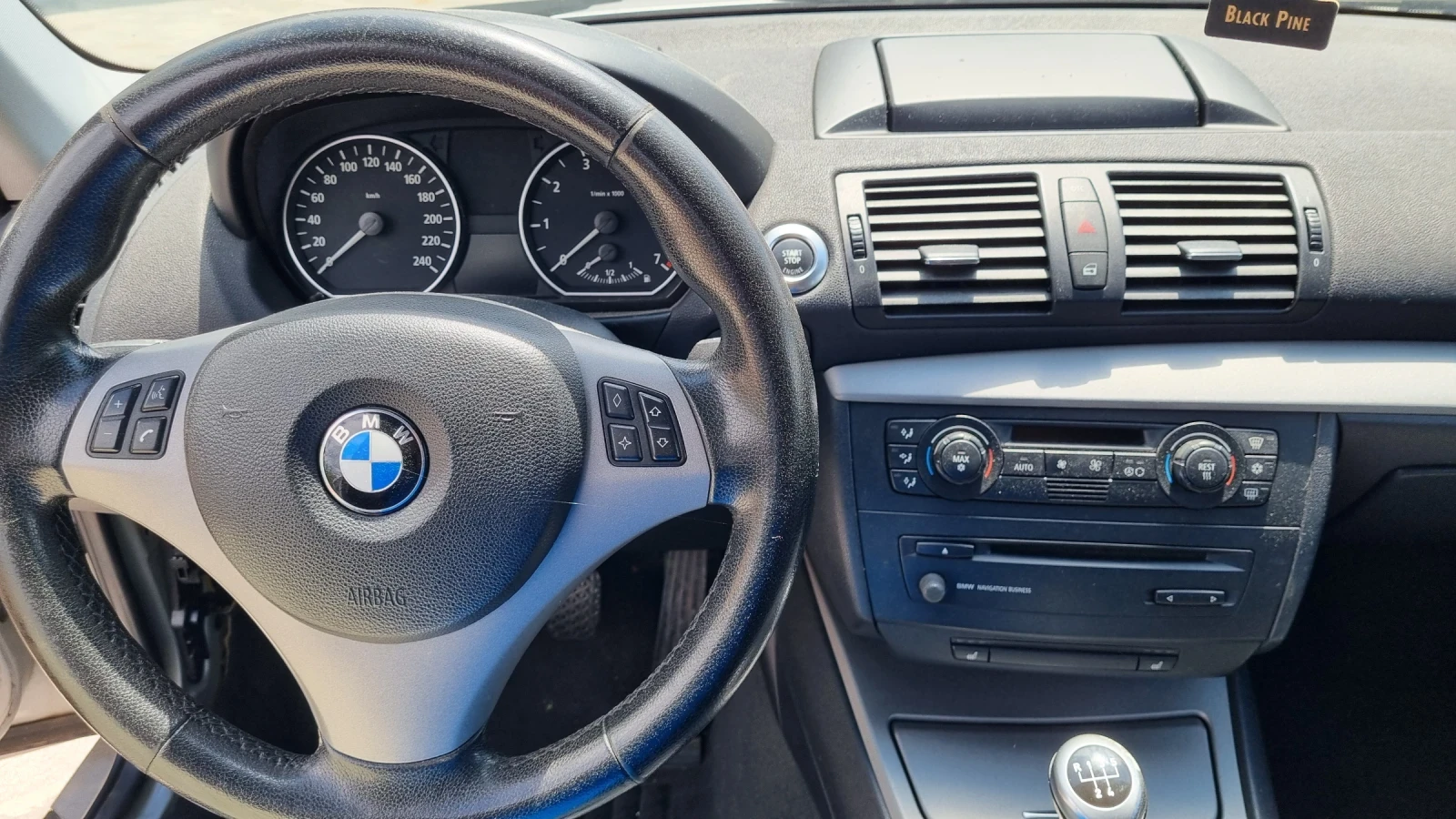 BMW 118  - изображение 8
