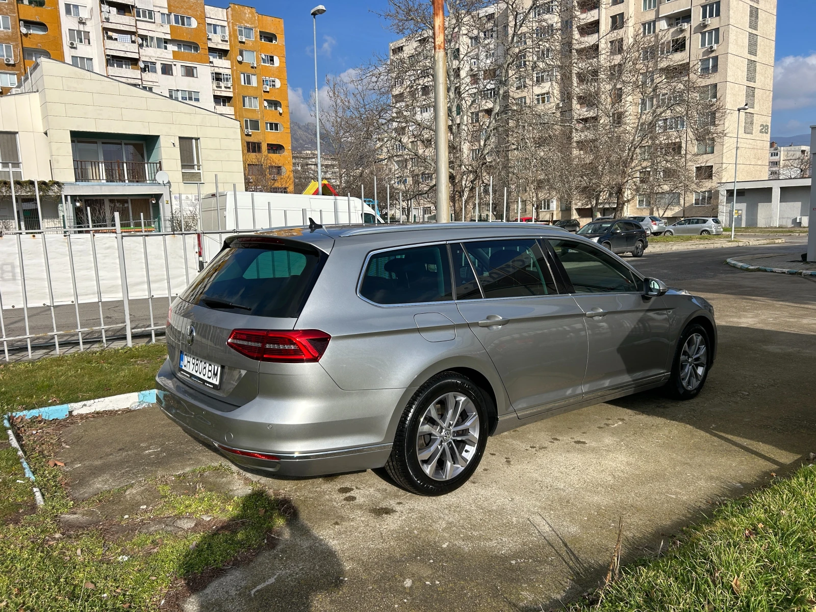 VW Passat 2.0/150к.с.DSG 6ск. - изображение 4
