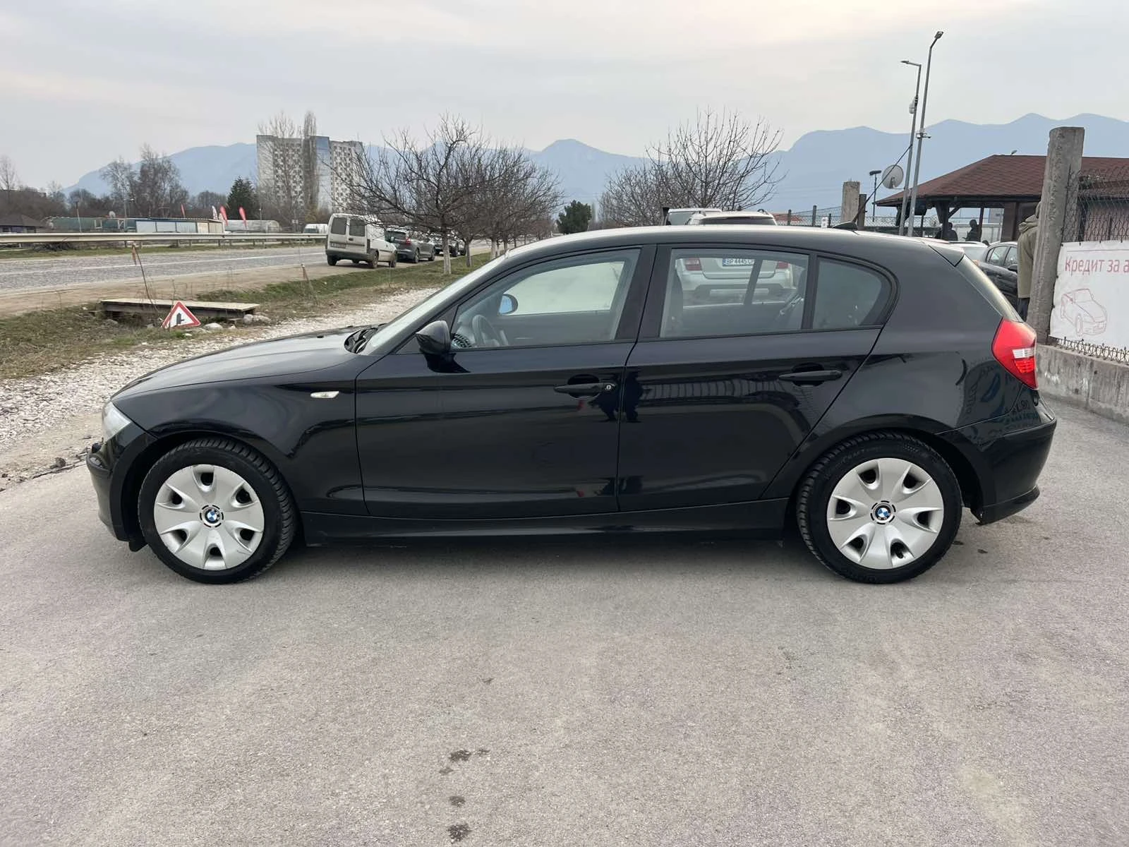 BMW 116 1.6I 121кс 6 СКОРОСТИ EURO 4 КЛИМАТРОНИК КСЕНОН, снимка 6 - Автомобили и джипове - 53713388