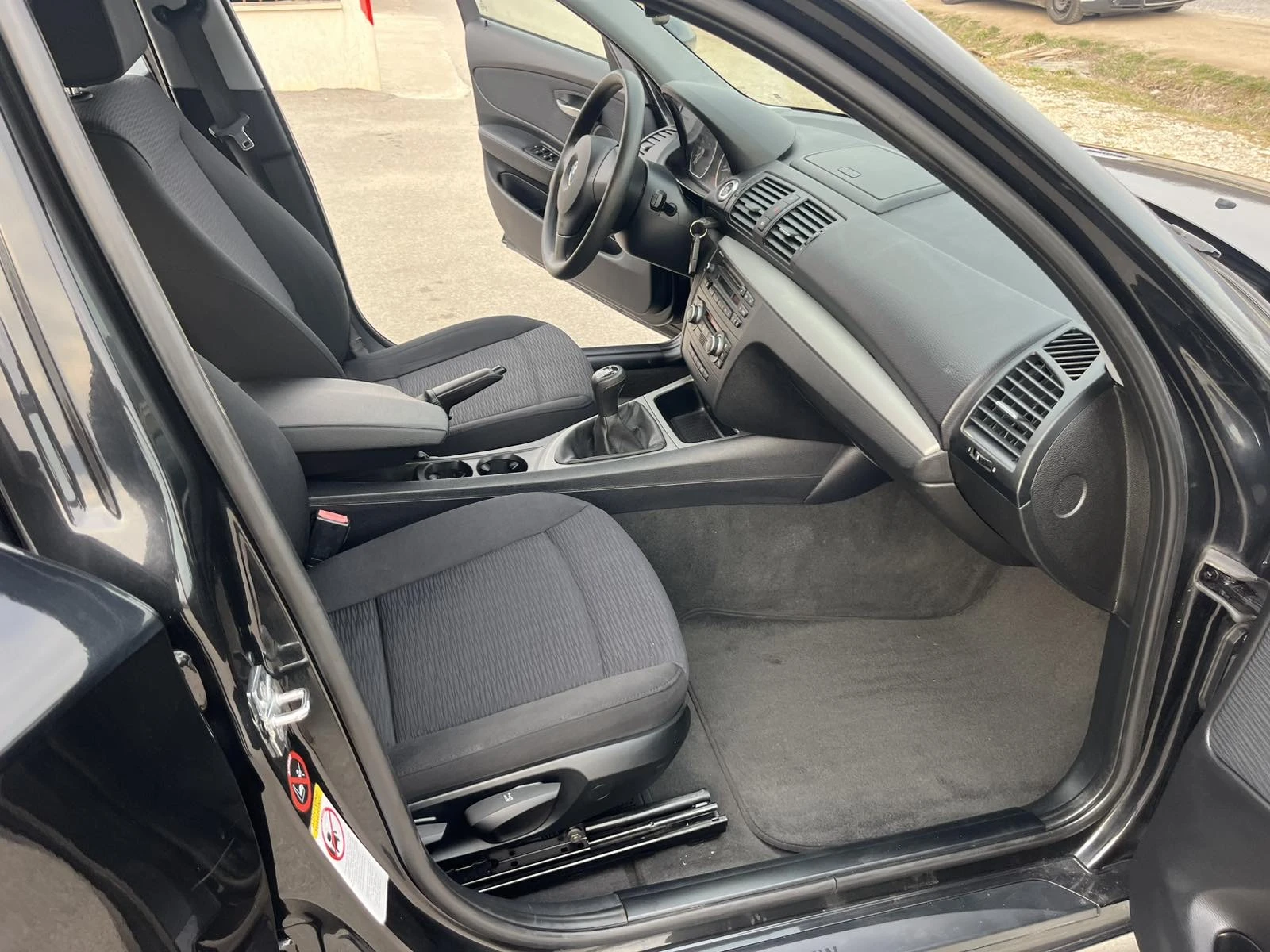 BMW 116 1.6I 121кс 6 СКОРОСТИ EURO 4 КЛИМАТРОНИК КСЕНОН, снимка 11 - Автомобили и джипове - 53713388