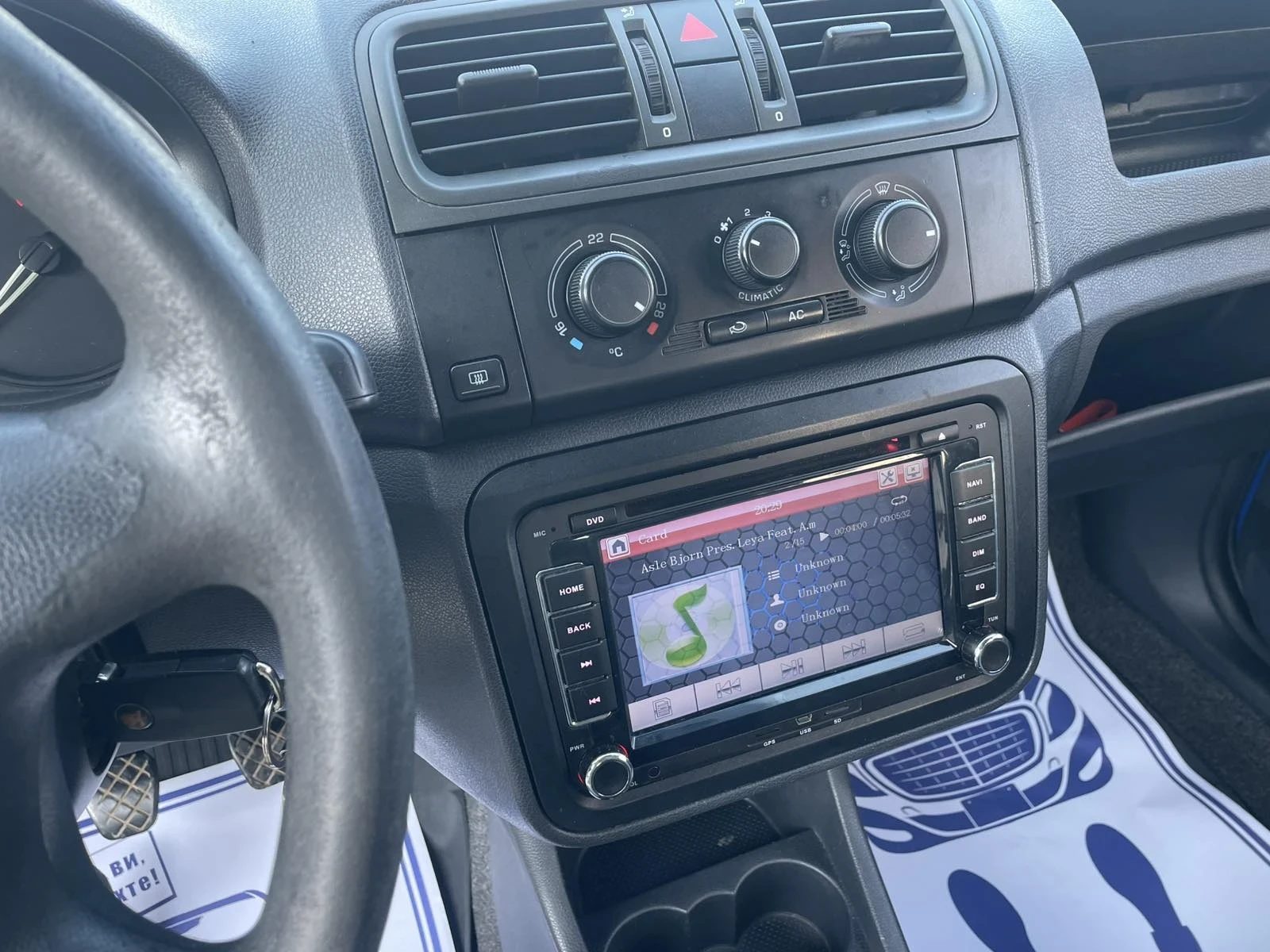 Skoda Fabia 1.4tdi 🔝, снимка 14 - Автомобили и джипове - 53757747