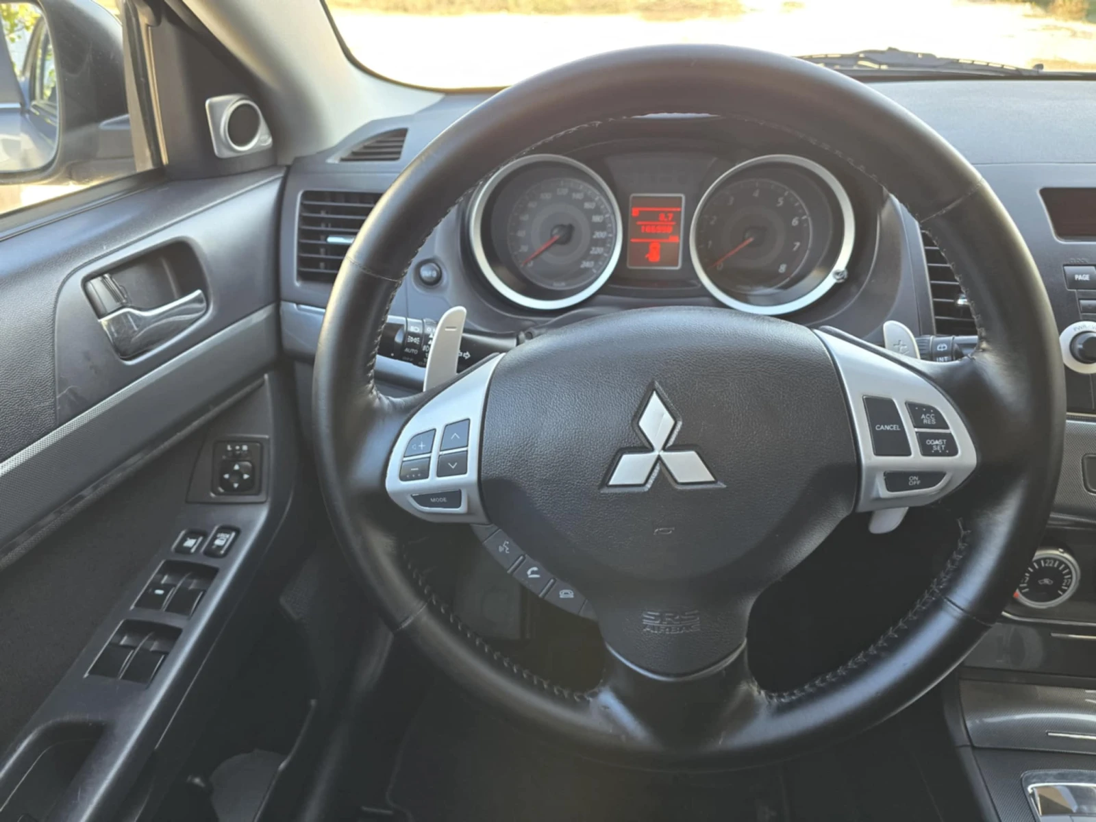 Mitsubishi Lancer 1.8i АВТОМАТИК, снимка 13 - Автомобили и джипове - 53967089