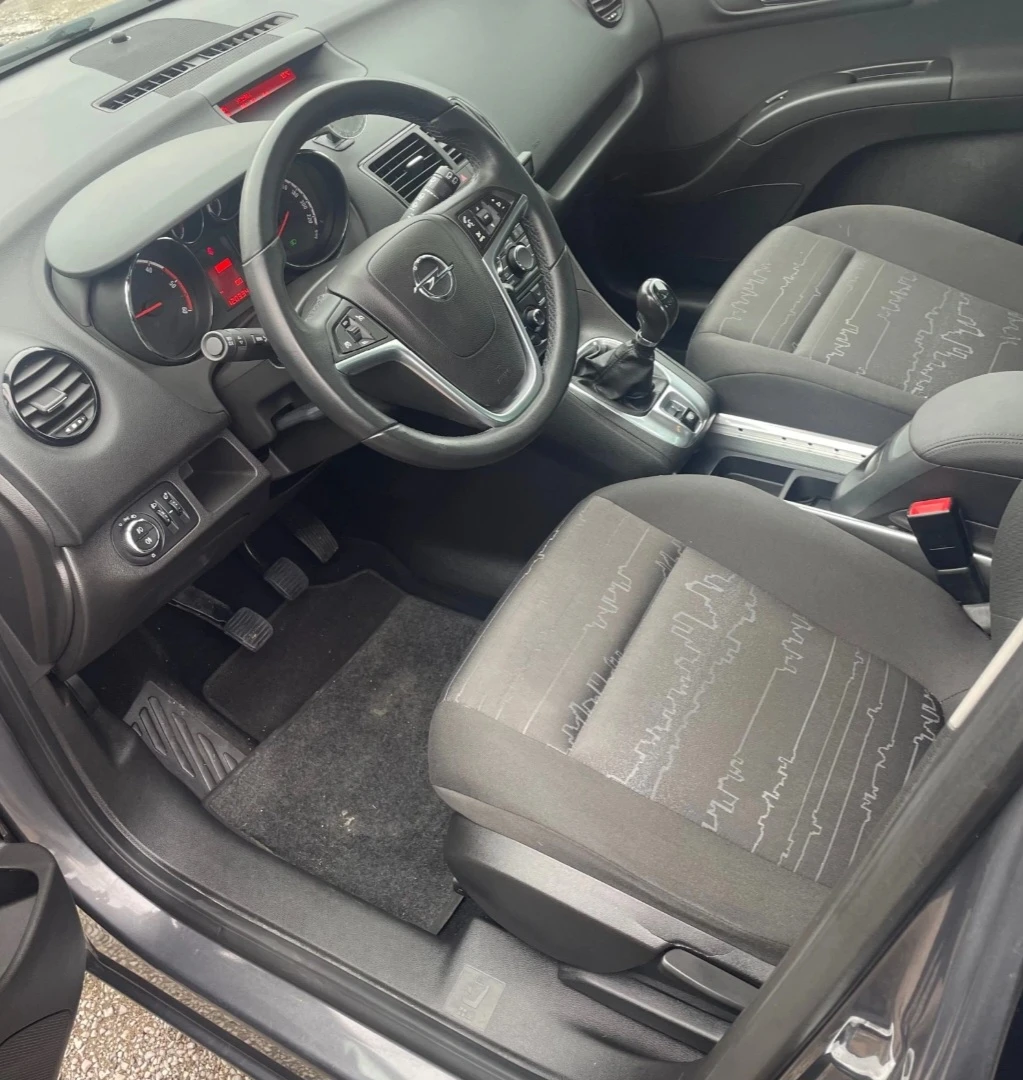 Opel Meriva 1.7 CDTI, снимка 10 - Автомобили и джипове - 54031689