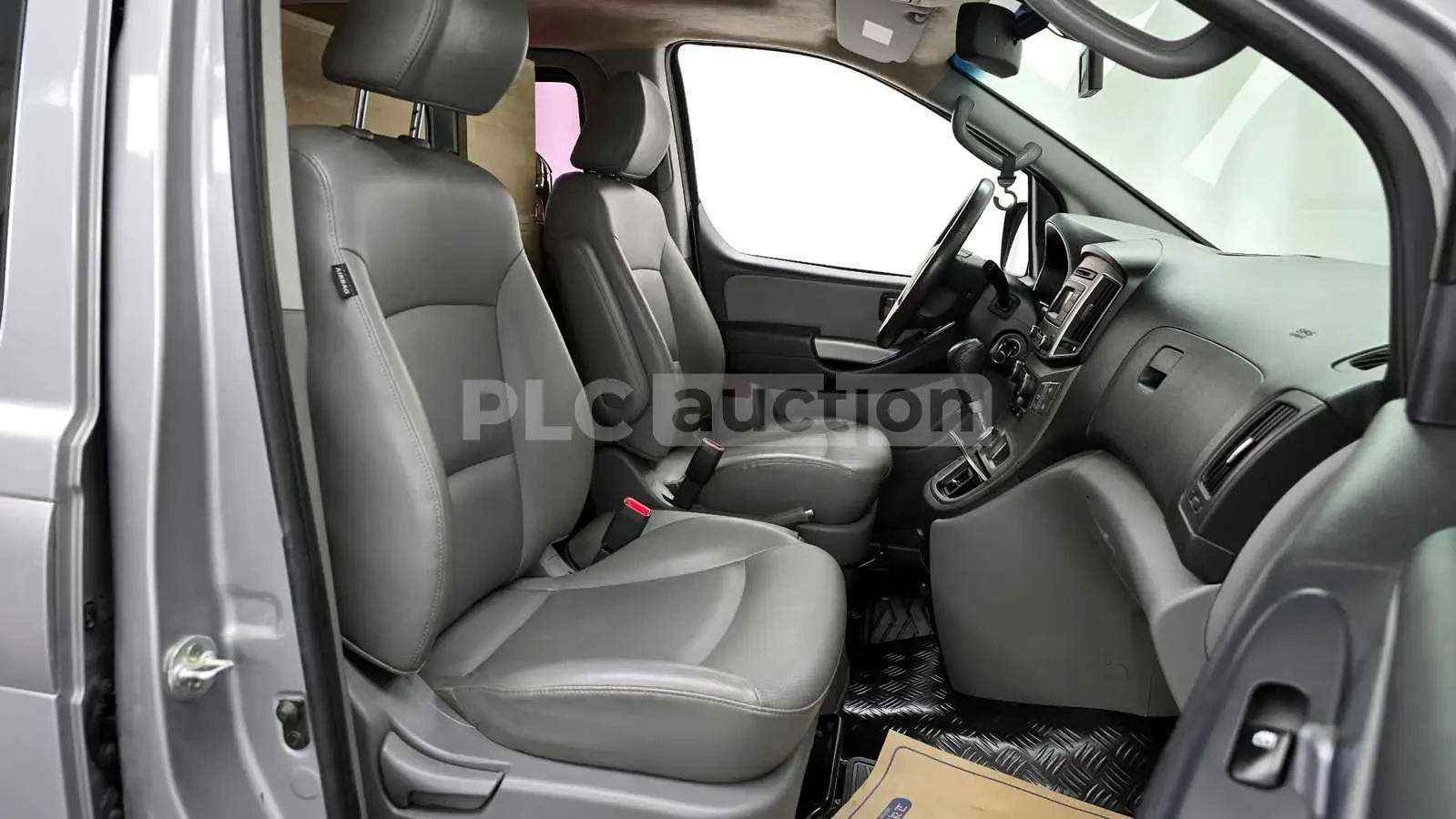 Hyundai Starex, снимка 11 - Автомобили и джипове - 54102806