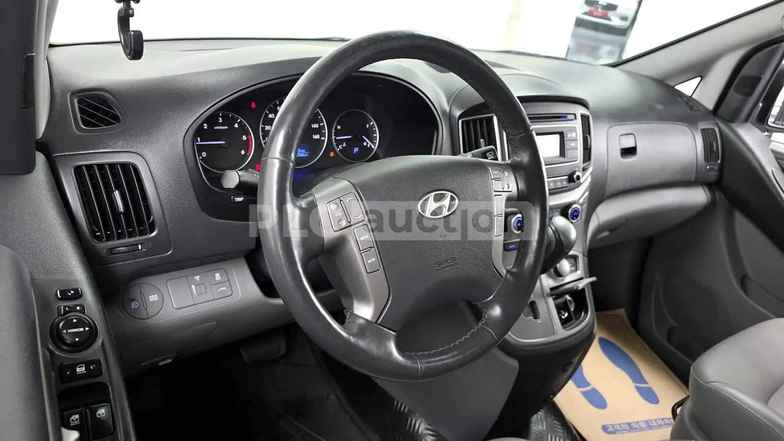 Hyundai Starex, снимка 13 - Автомобили и джипове - 54102806