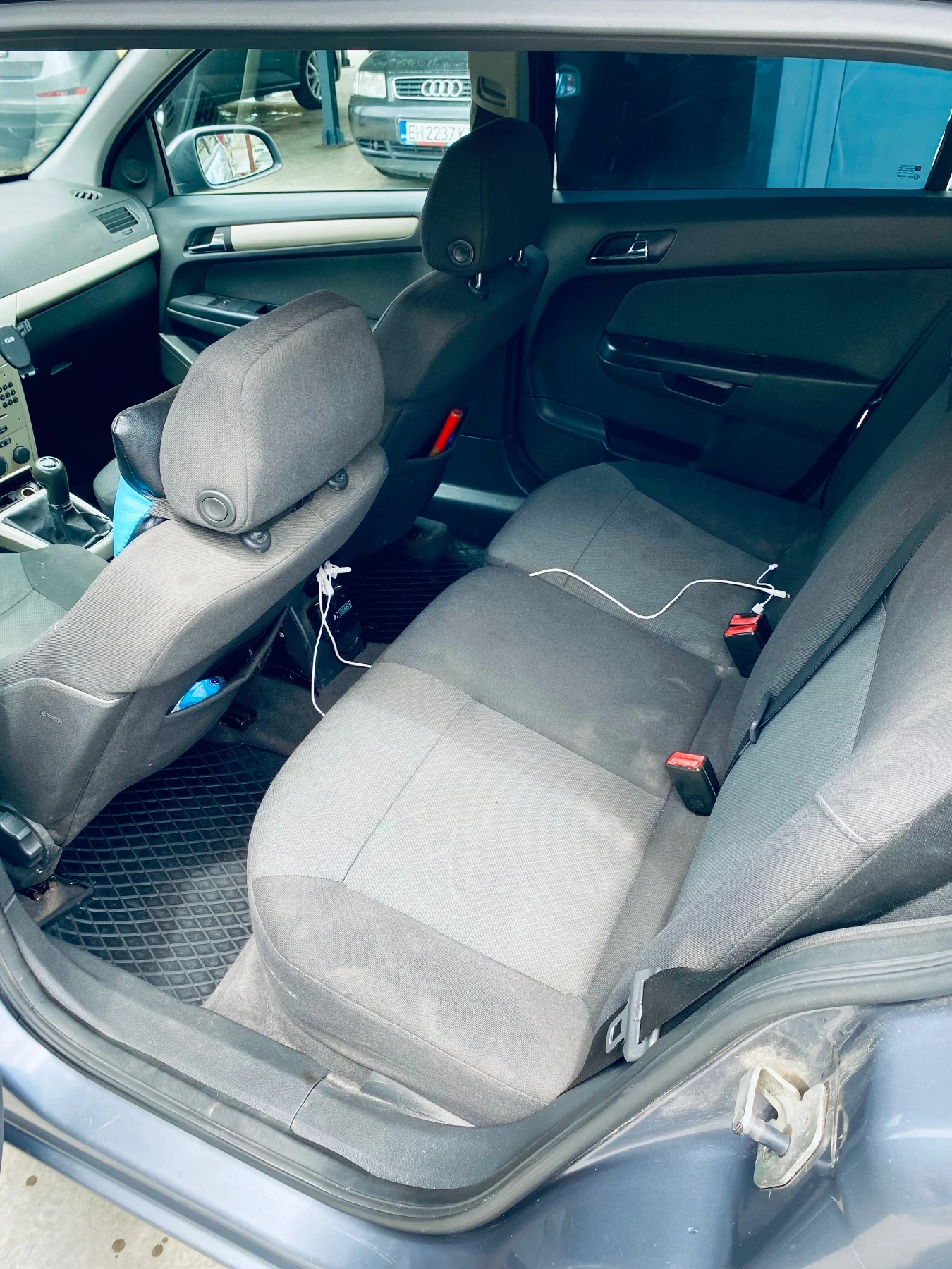 Opel Astra 1.7 cdti , снимка 7 - Автомобили и джипове - 54492278