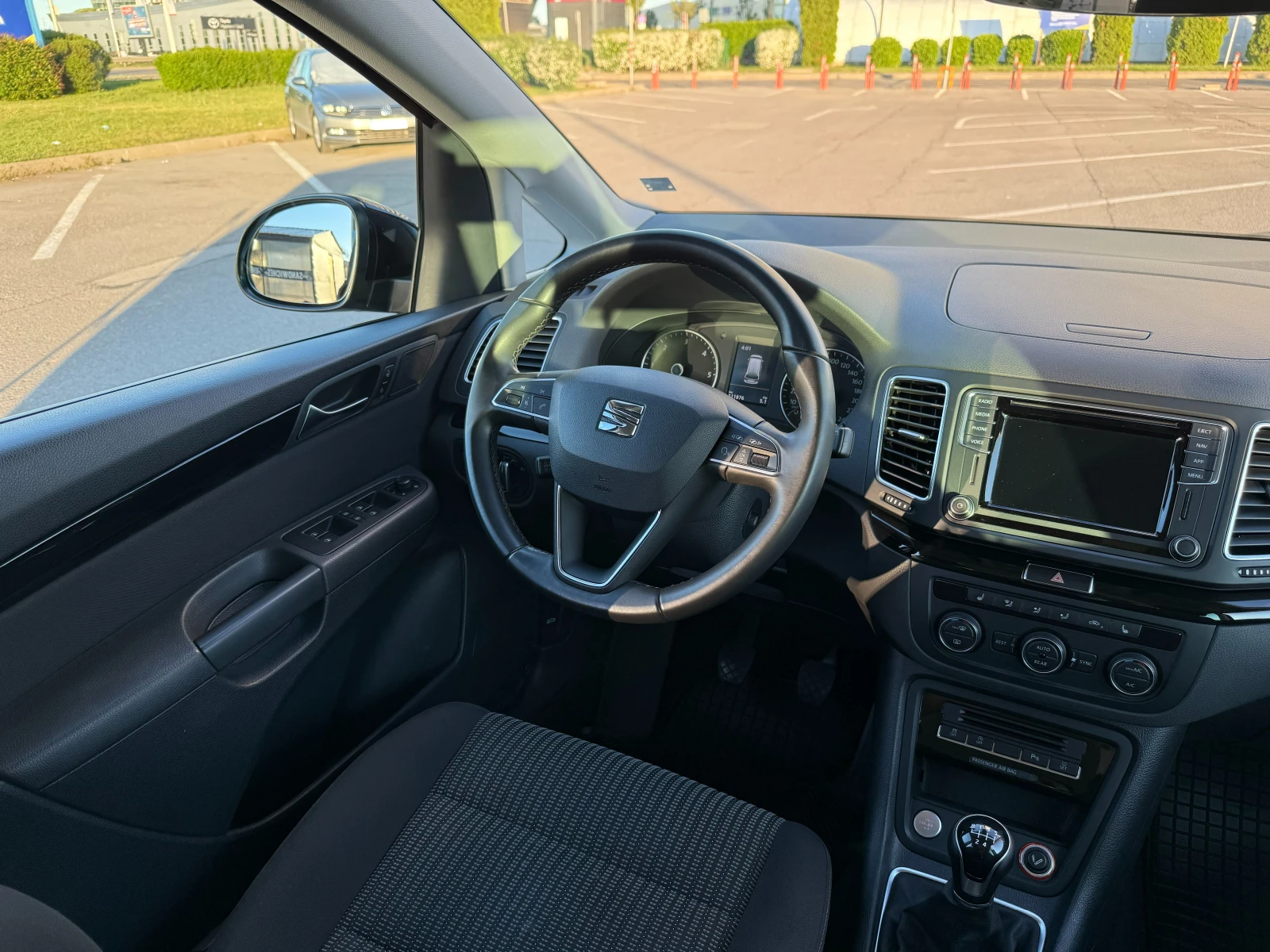 Seat Alhambra Bi-Xenon* 7 места* 2.0TDI* 150кс* РЪЧНА* 111 931км, снимка 7 - Автомобили и джипове - 54569657