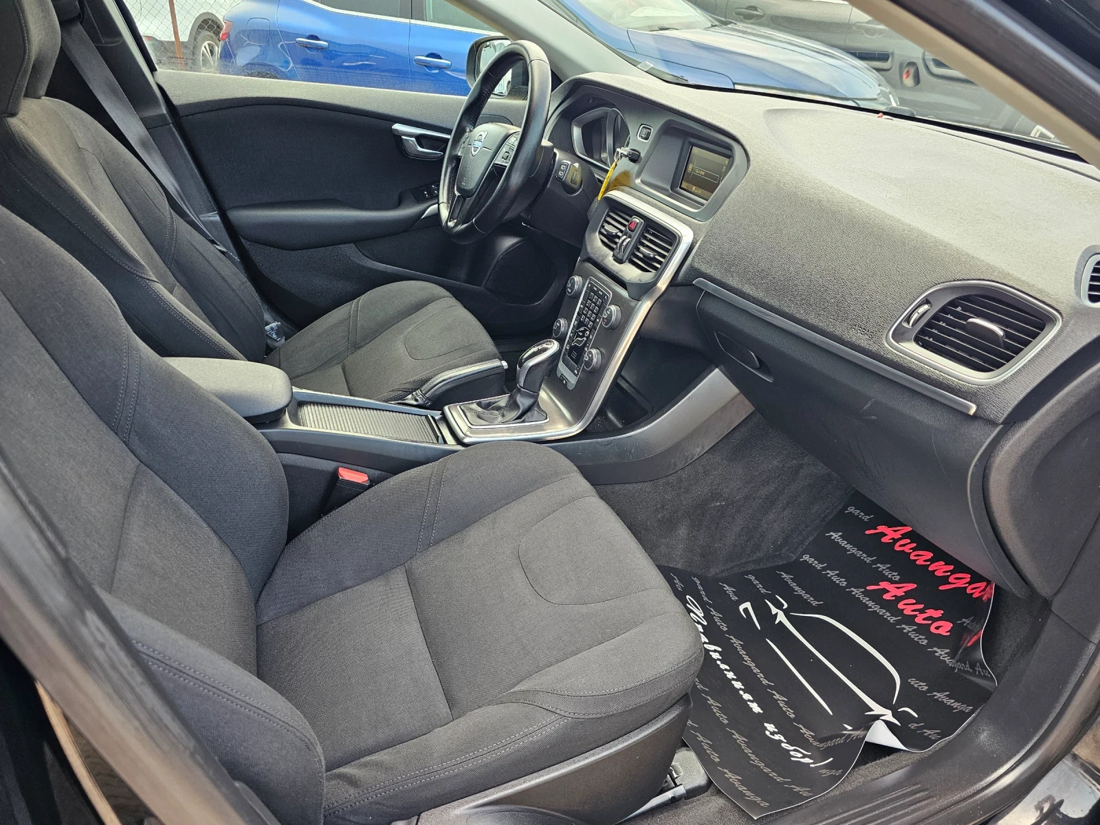 Volvo V40 1.6D, 115�.�., ���������  | Mobile.bg � ����������� 9