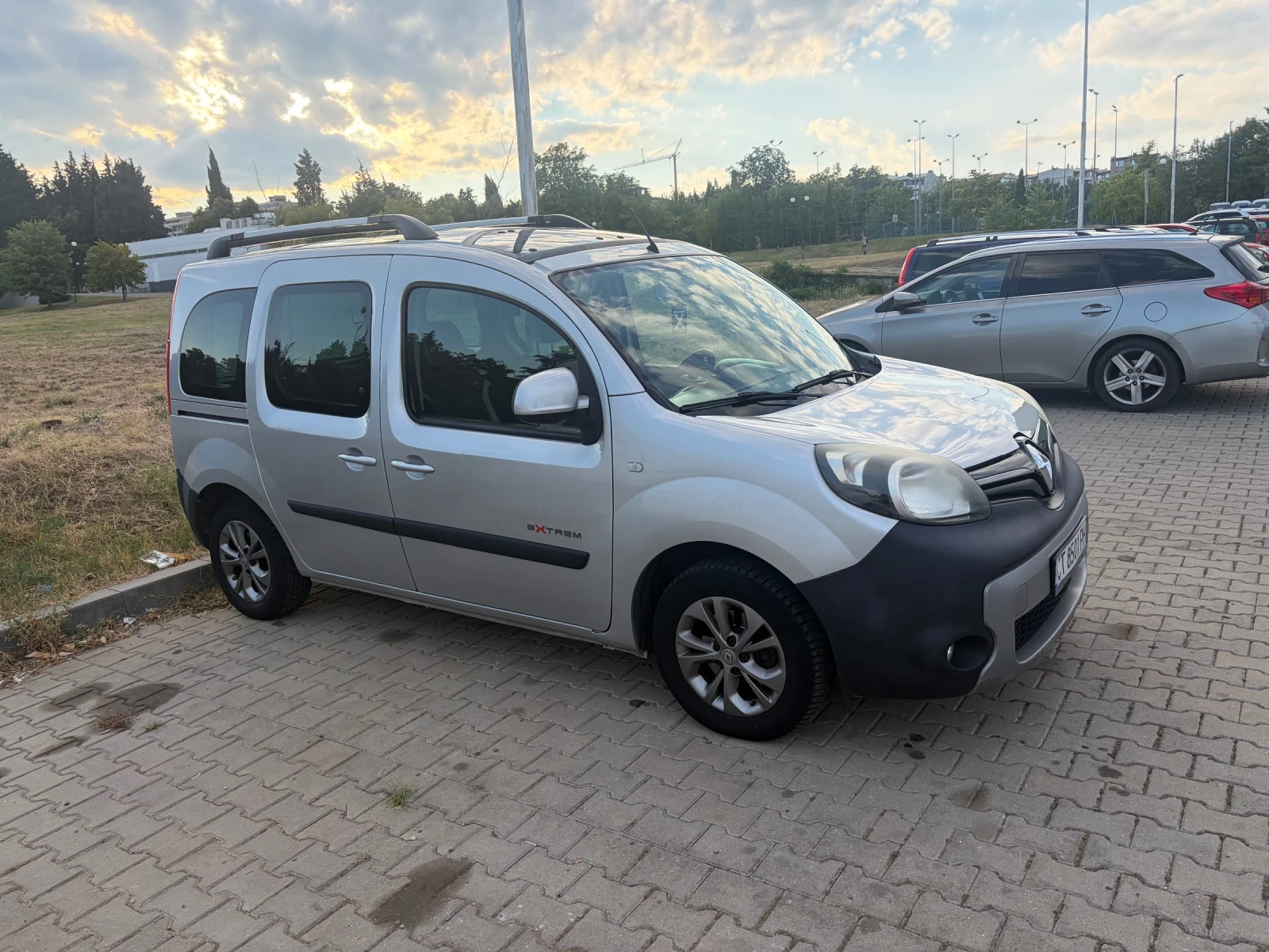 Renault Kangoo 1.5 dci, снимка 6 - Автомобили и джипове - 55730306