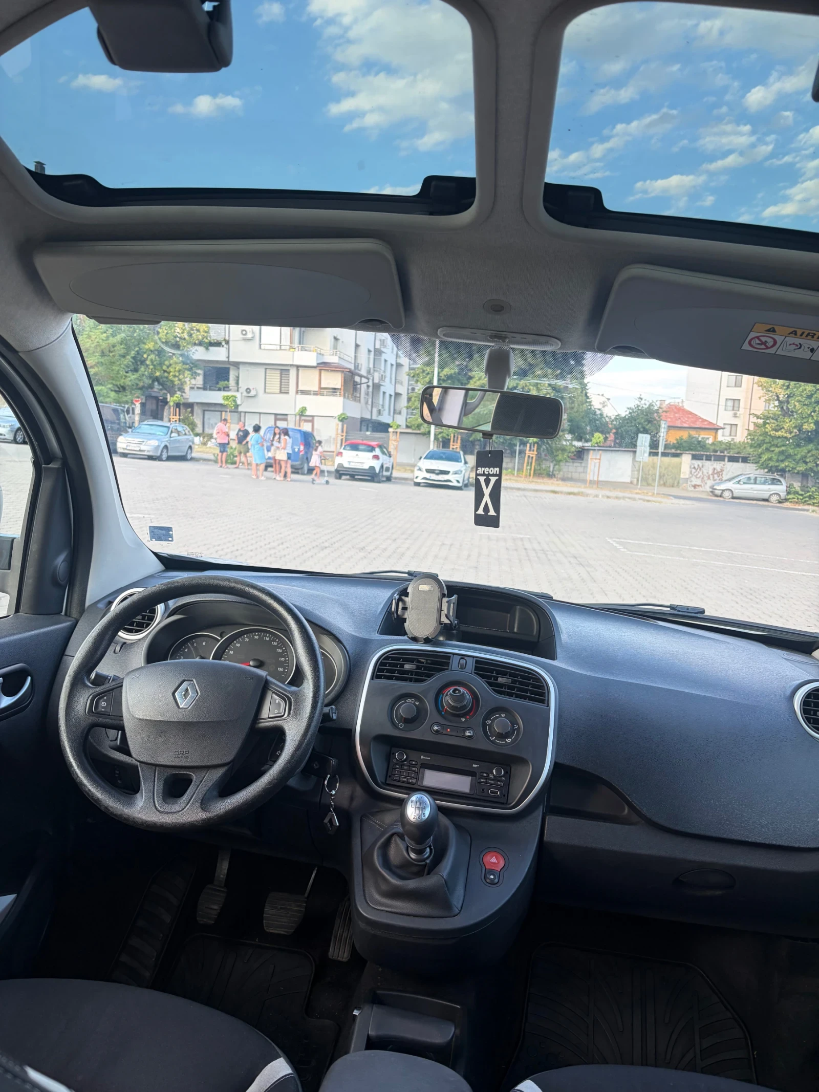 Renault Kangoo 1.5 dci, снимка 10 - Автомобили и джипове - 55730306