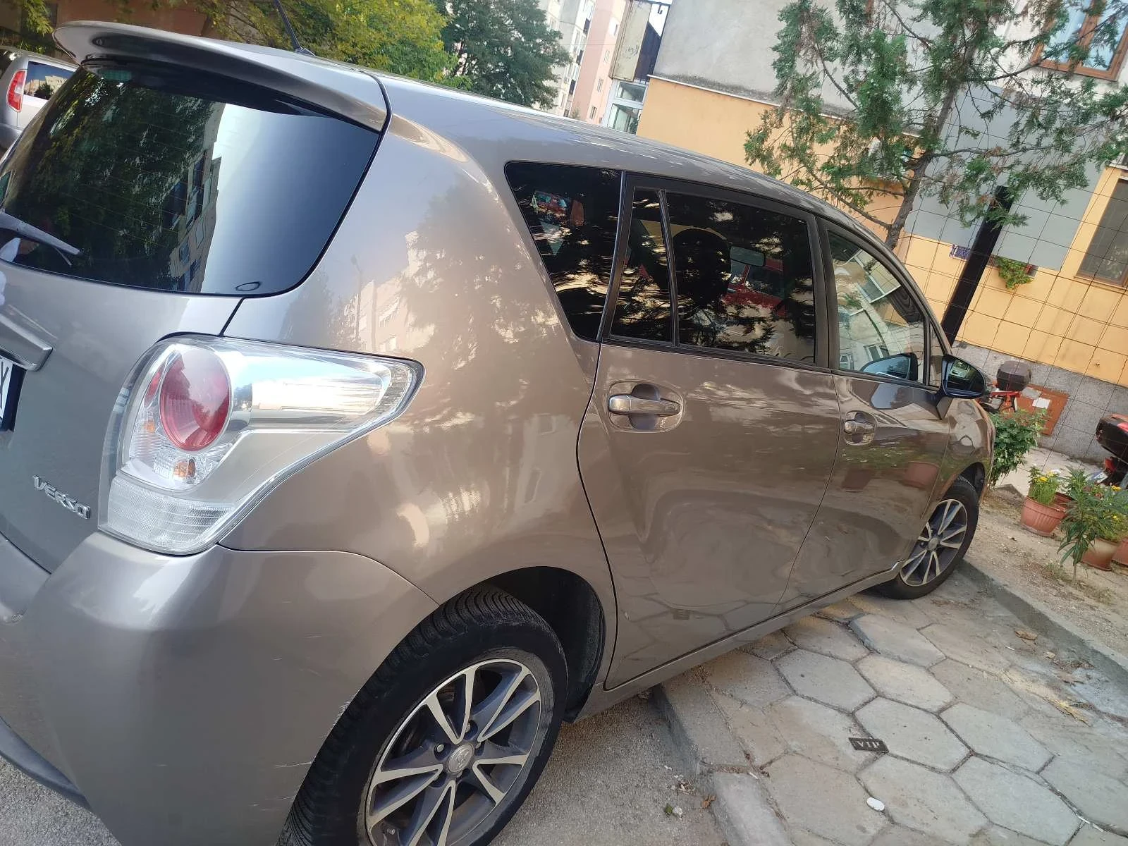 Toyota Verso, снимка 4 - Автомобили и джипове - 55842907