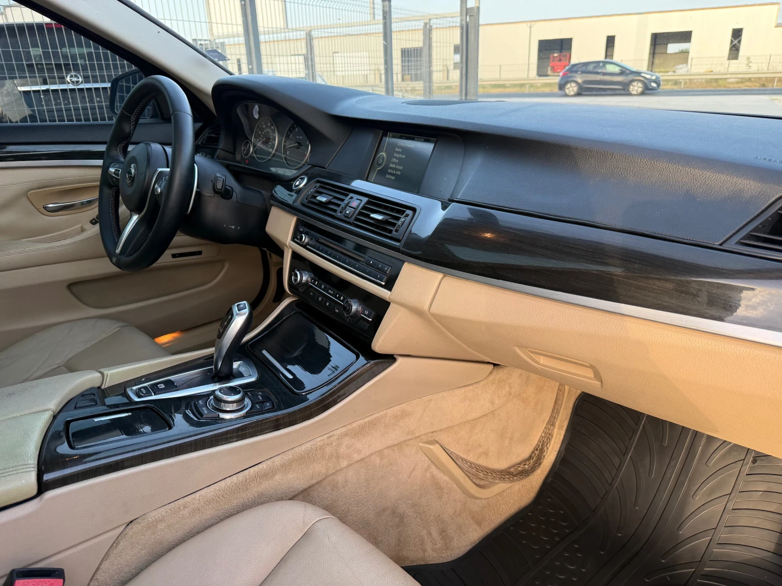 BMW 535 i* 2013г* 172.000КМ* Сервизна История* Топ Състоян, снимка 13 - Автомобили и джипове - 55871519