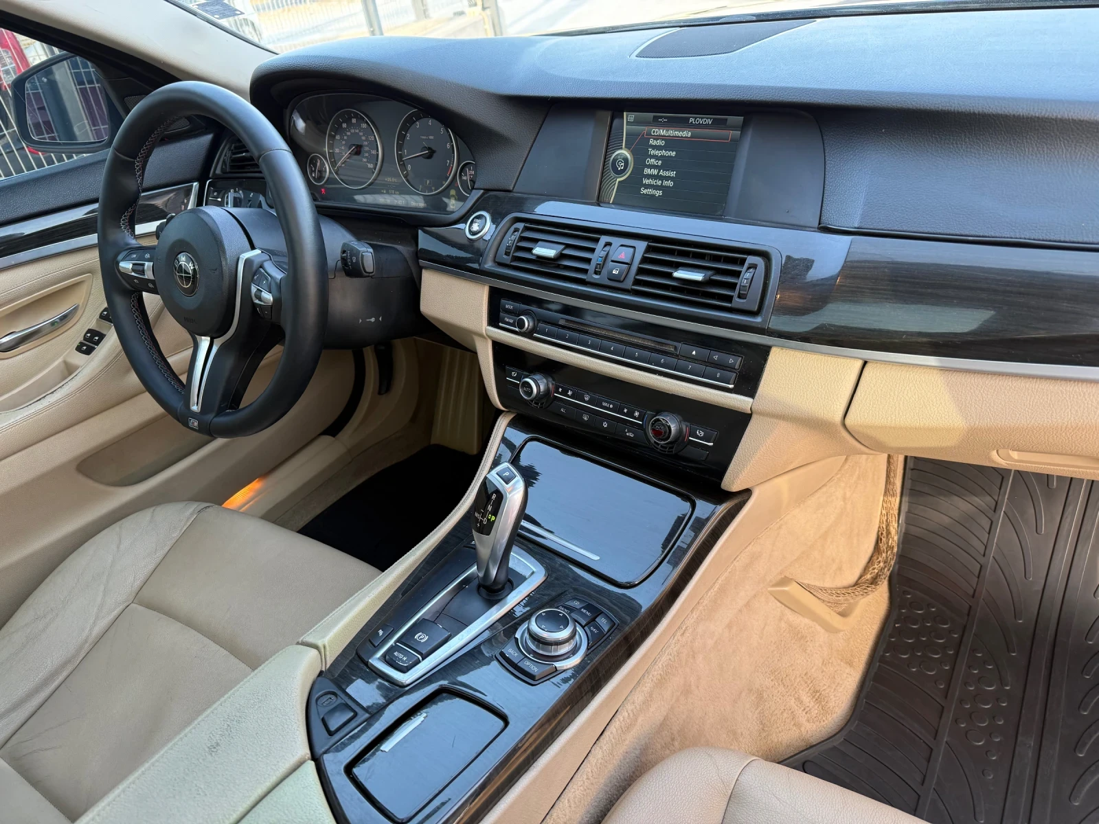 BMW 535 i* 2013г* 172.000КМ* Сервизна История* Топ Състоян, снимка 14 - Автомобили и джипове - 55871519