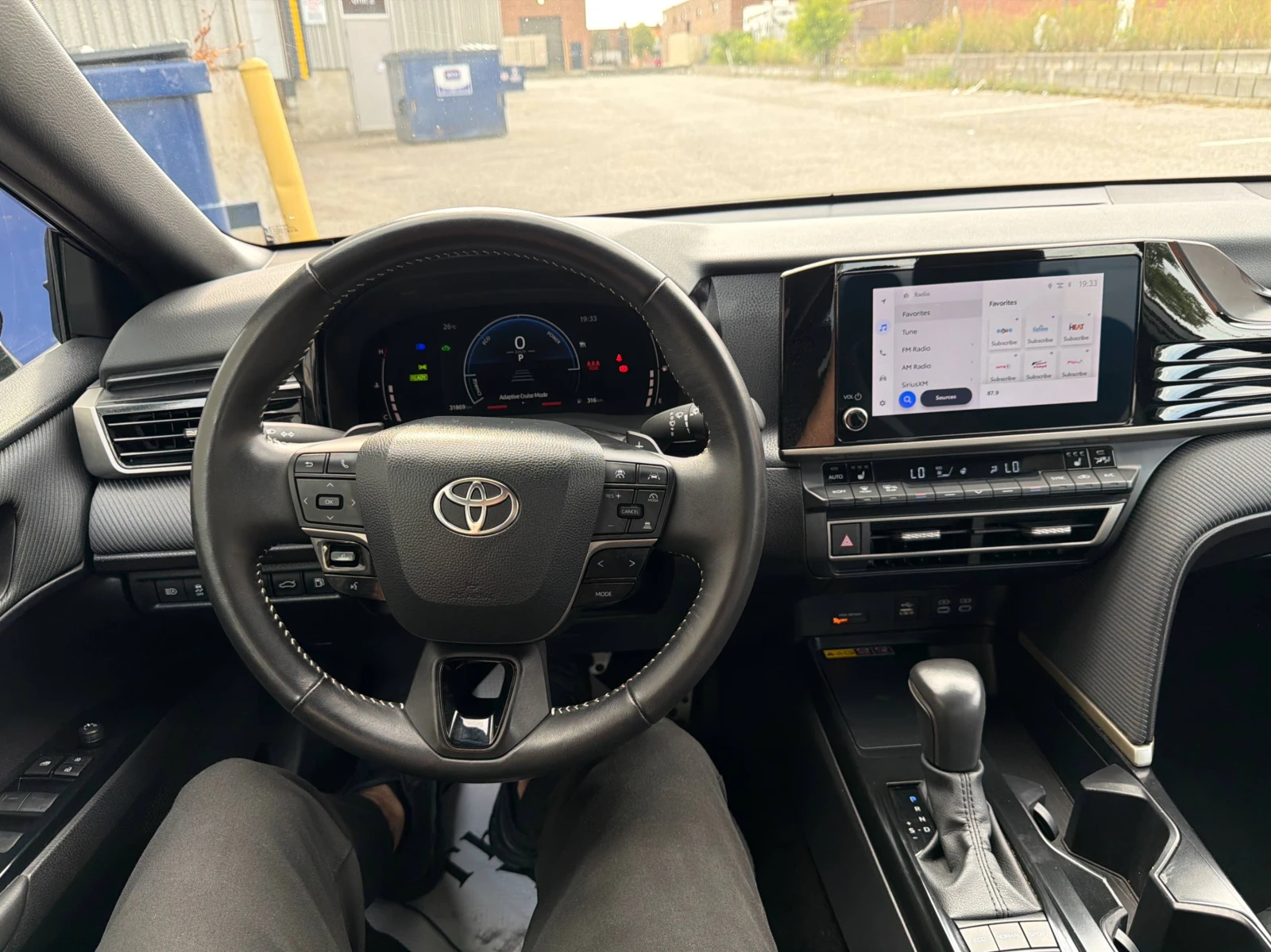 Toyota Camry  SE / DISTRONIC / CARFAX / АВТОКРЕДИТ , снимка 9 - Автомобили и джипове - 55896486
