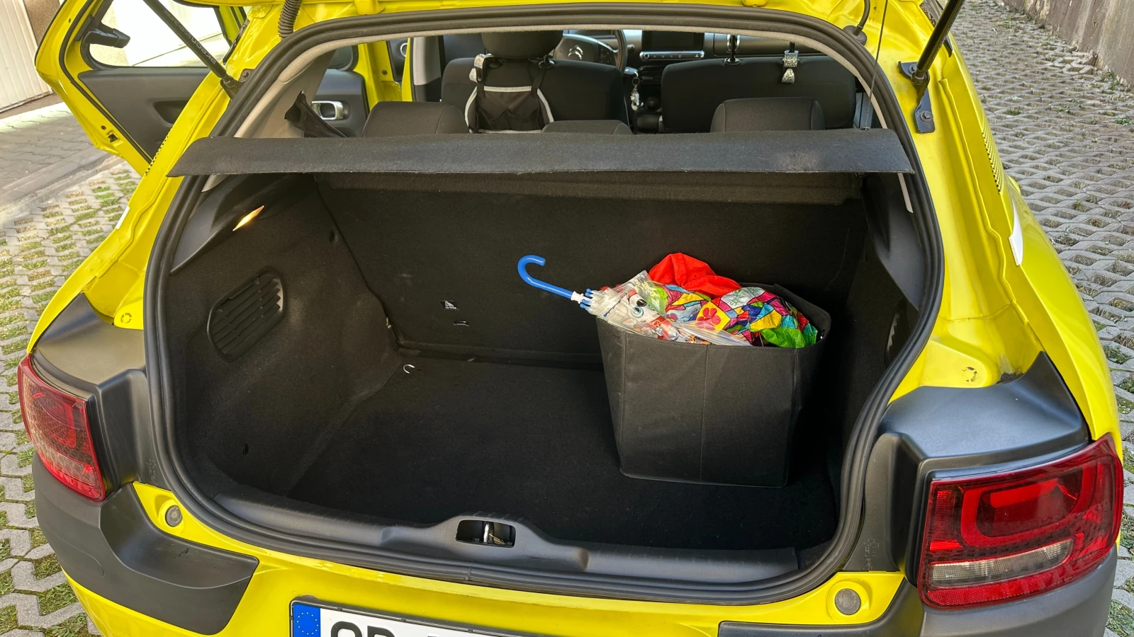 Citroen C4 Cactus 1.6 BlueHDI, снимка 16 - Автомобили и джипове - 55999229