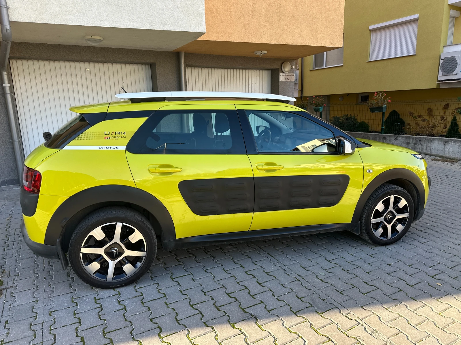 Citroen C4 Cactus 1.6 BlueHDI, снимка 3 - Автомобили и джипове - 55999229