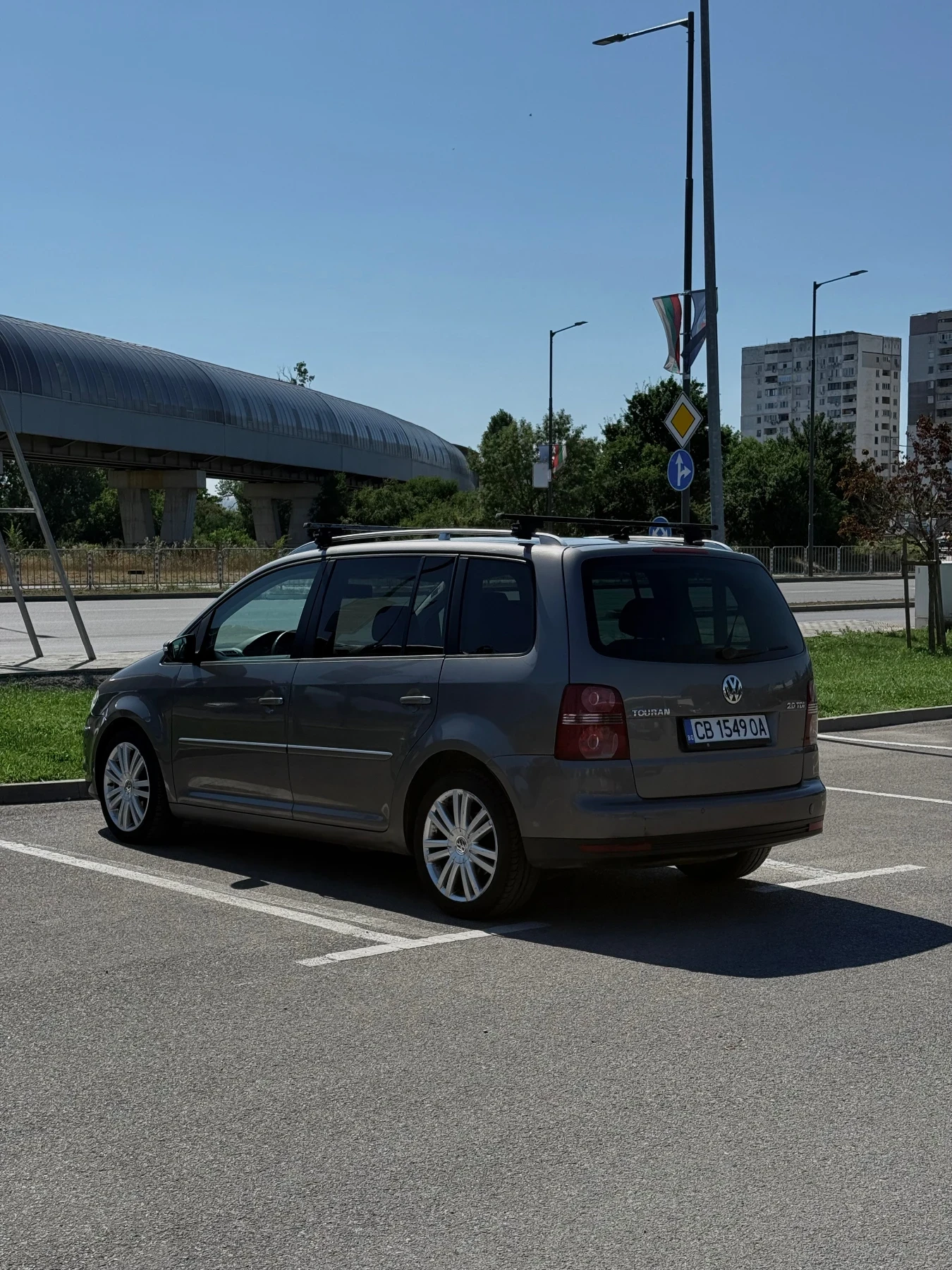 VW Touran, снимка 6 - Автомобили и джипове - 56056788