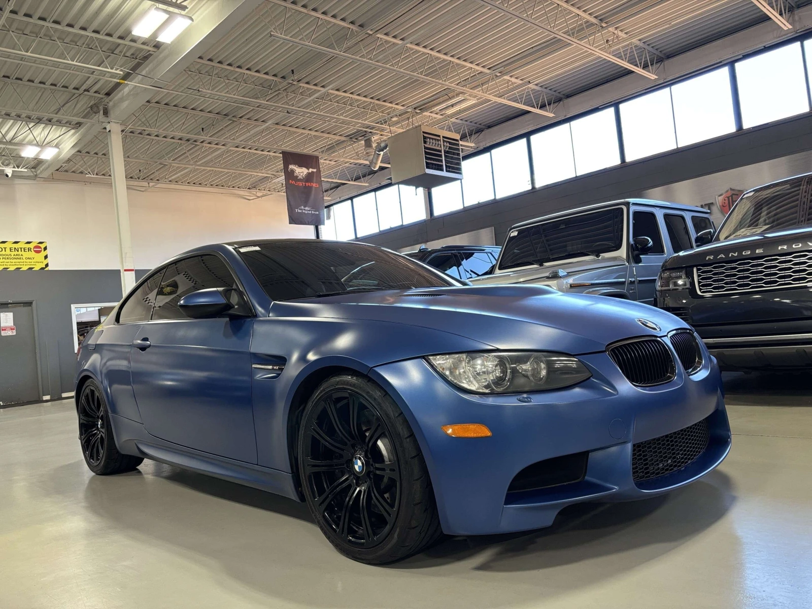 BMW M3 COMPETITION| FROZEN BLUE| ОПЦИЯ ЗА ФИНАНСИРАНЕ, снимка 2 - Автомобили и джипове - 56099057