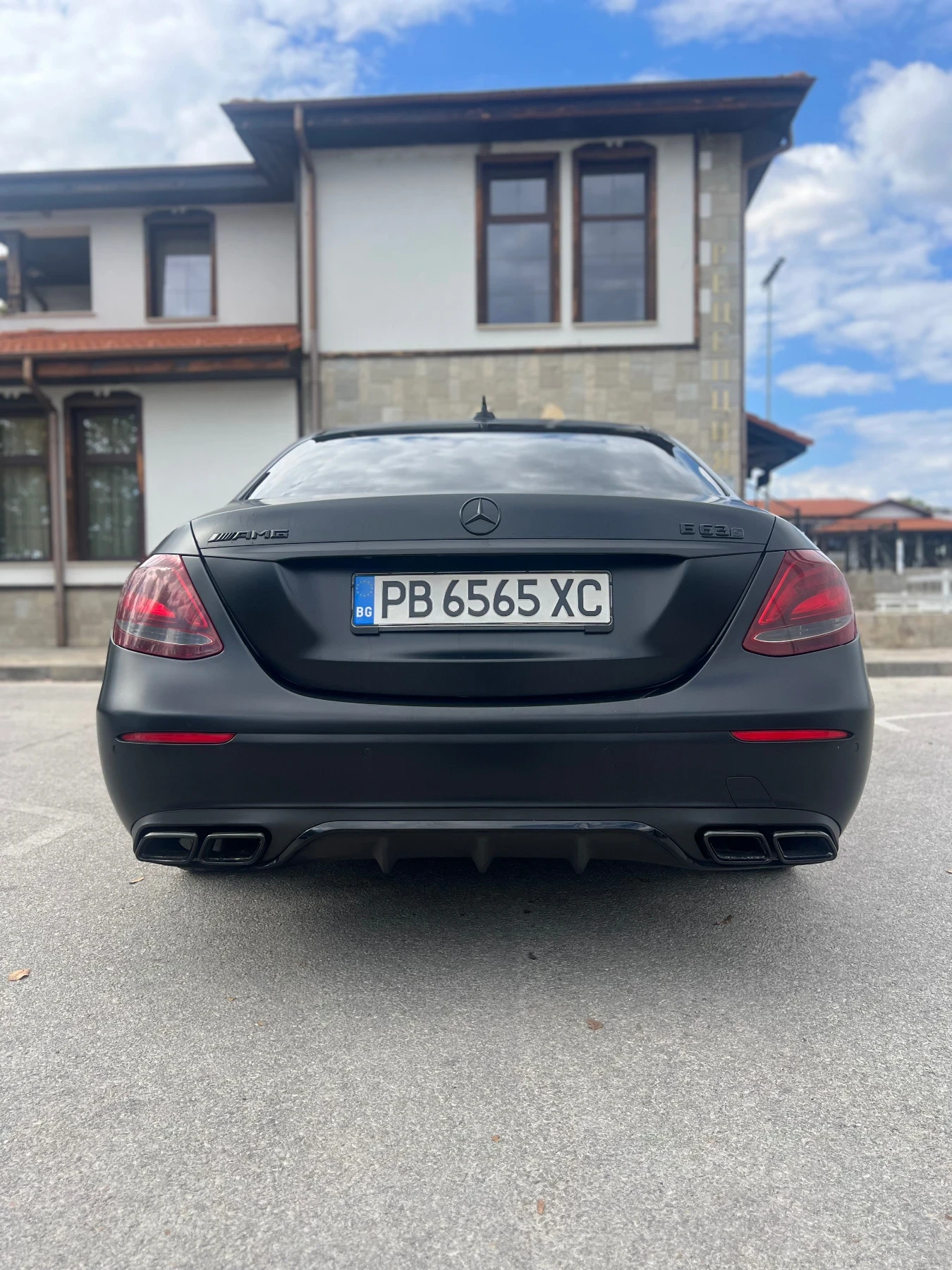 Mercedes-Benz E 220 //ПОДГРЕВ//КОЖА//, снимка 8 - Автомобили и джипове - 56105589