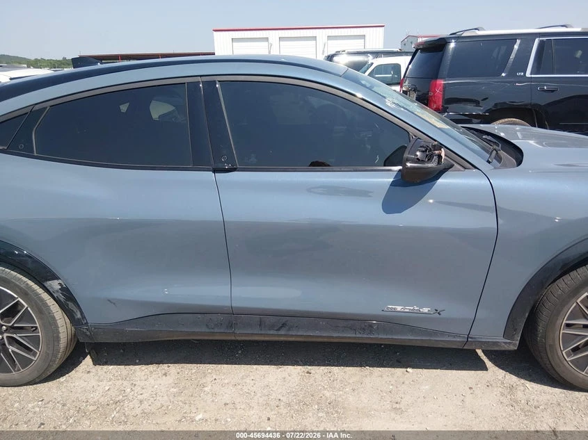 Ford Mustang Mach-E Premium, снимка 13 - Автомобили и джипове - 56320060