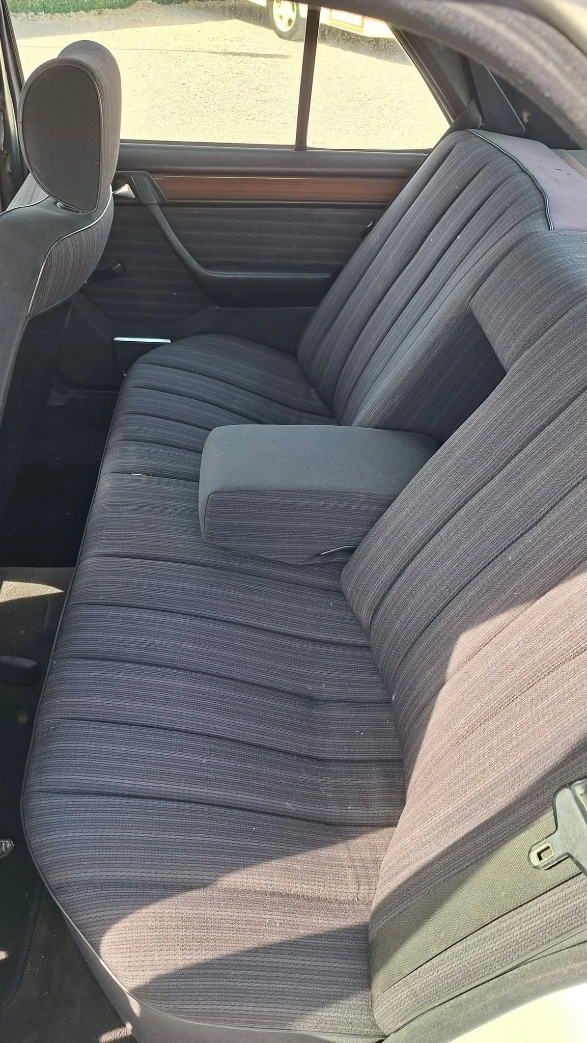 Mercedes-Benz 124 E200 , снимка 7 - Автомобили и джипове - 56403600