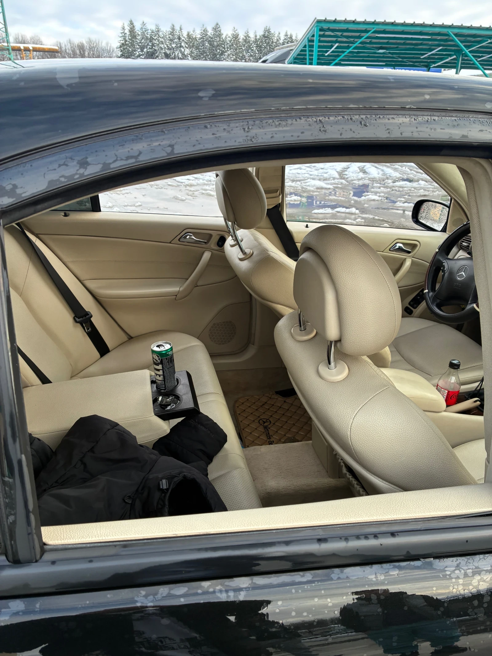 Mercedes-Benz C 200, снимка 10 - Автомобили и джипове - 56750359