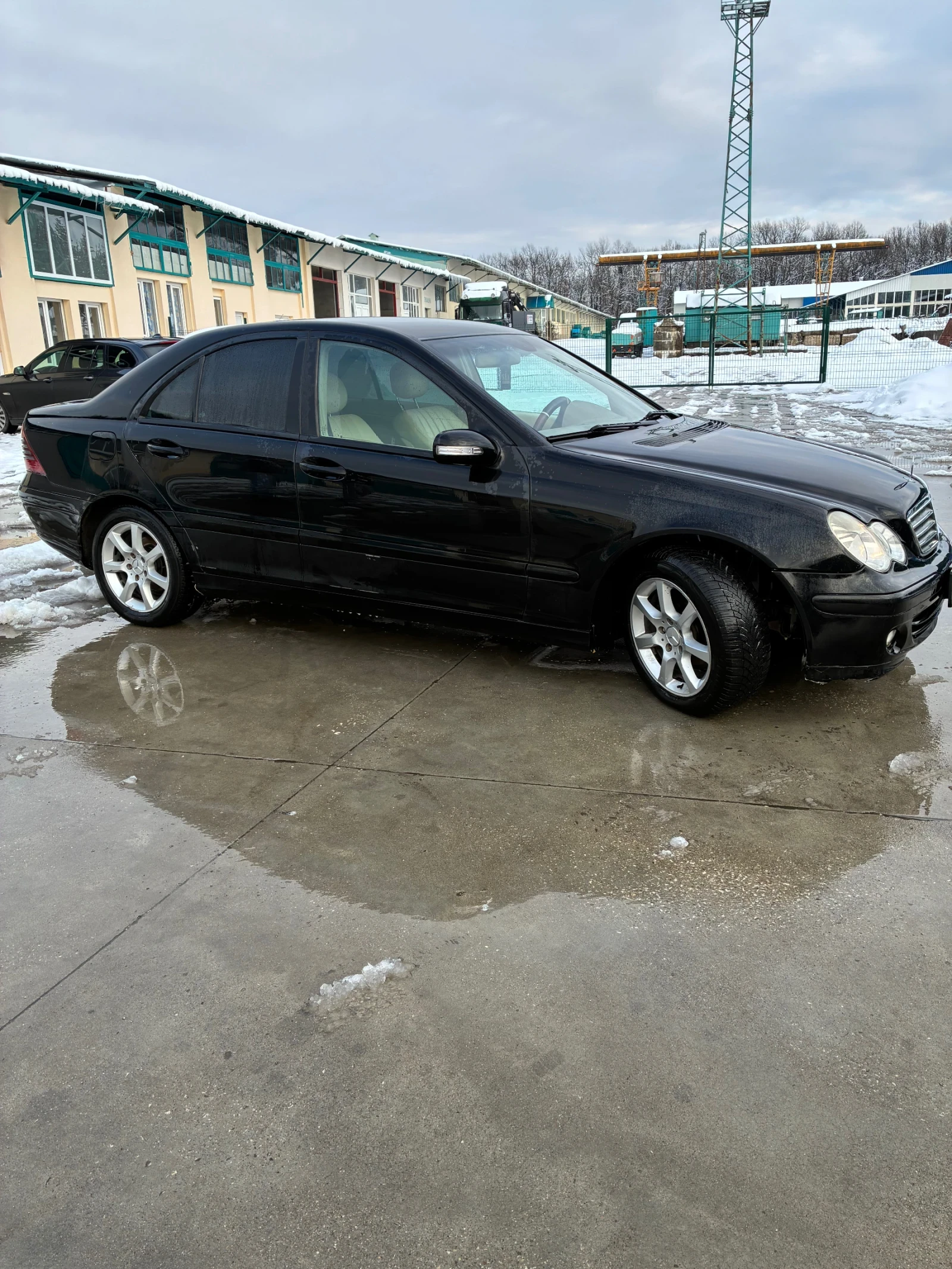 Mercedes-Benz C 200, снимка 7 - Автомобили и джипове - 56750359