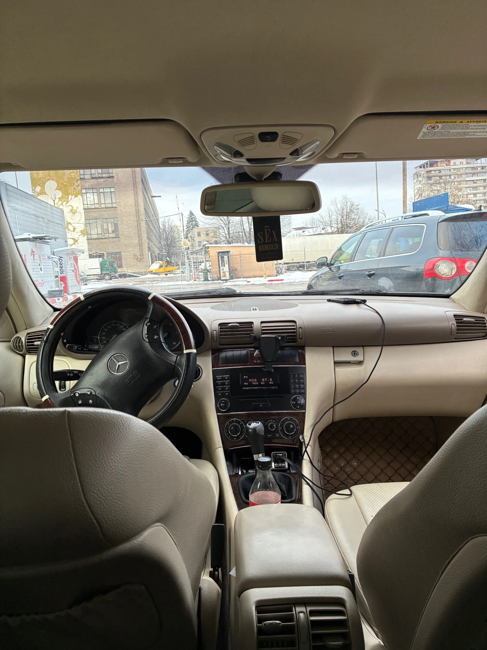 Mercedes-Benz C 200, снимка 3 - Автомобили и джипове - 56750359