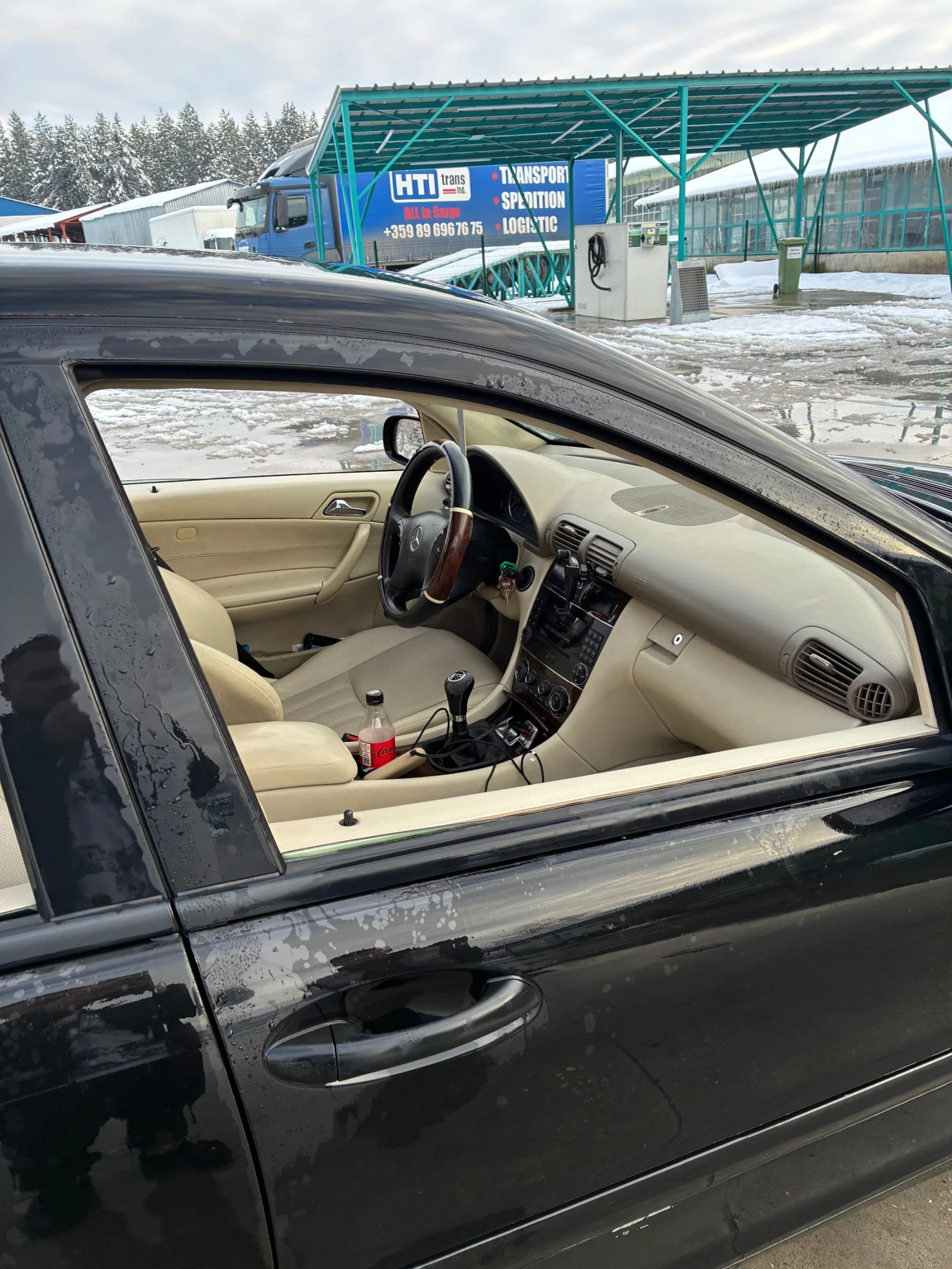 Mercedes-Benz C 200, снимка 11 - Автомобили и джипове - 56750359
