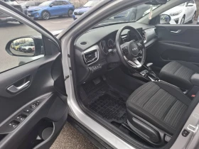 Kia Stonic 1.0 ТУРБО ГАРАНЦИЯ, снимка 9