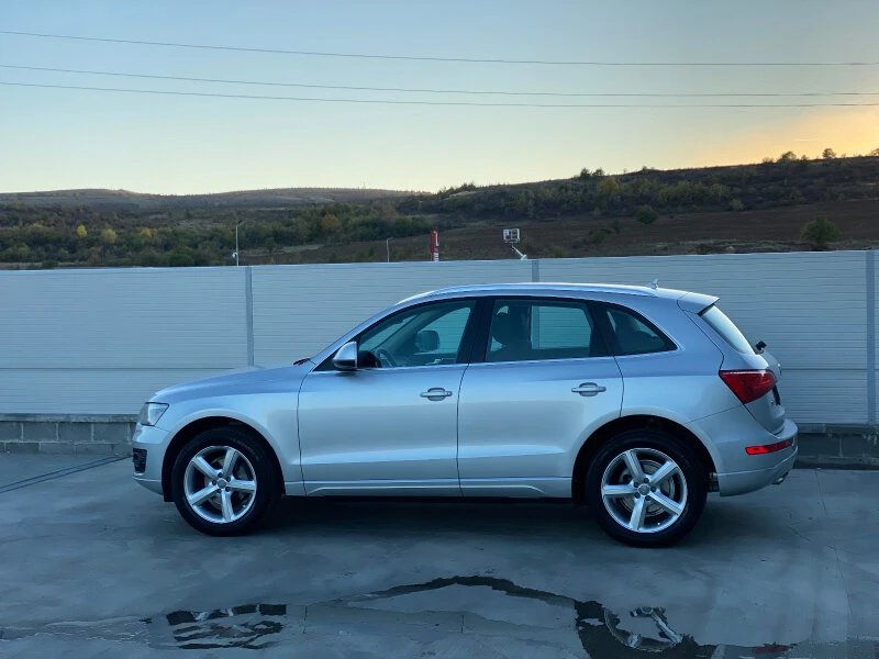 Audi Q5 2.0 TDi Quattro avtomat navi TOP, снимка 8 - Автомобили и джипове - 38374414