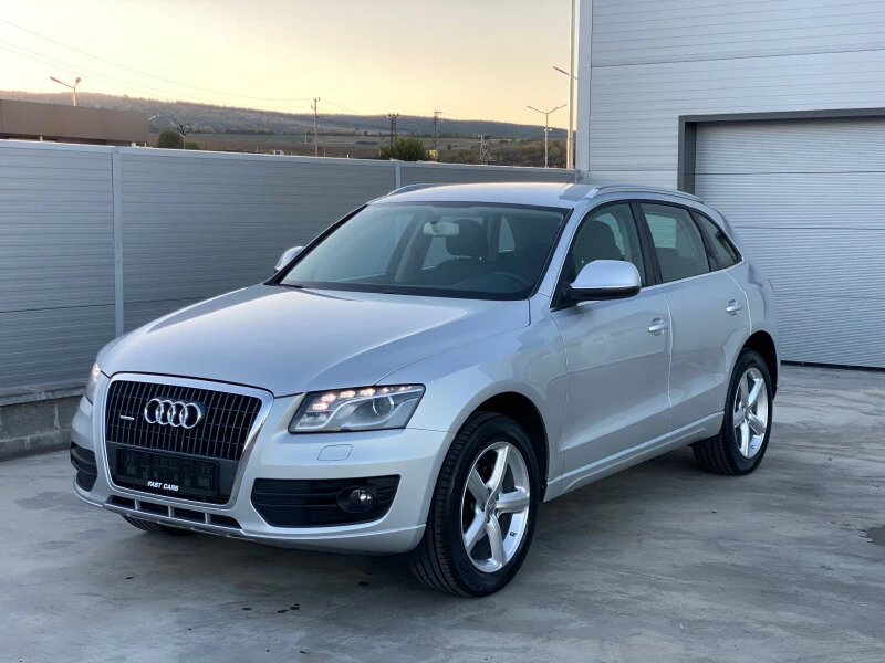 Audi Q5 2.0 TDi Quattro avtomat navi TOP, снимка 1 - Автомобили и джипове - 38374414