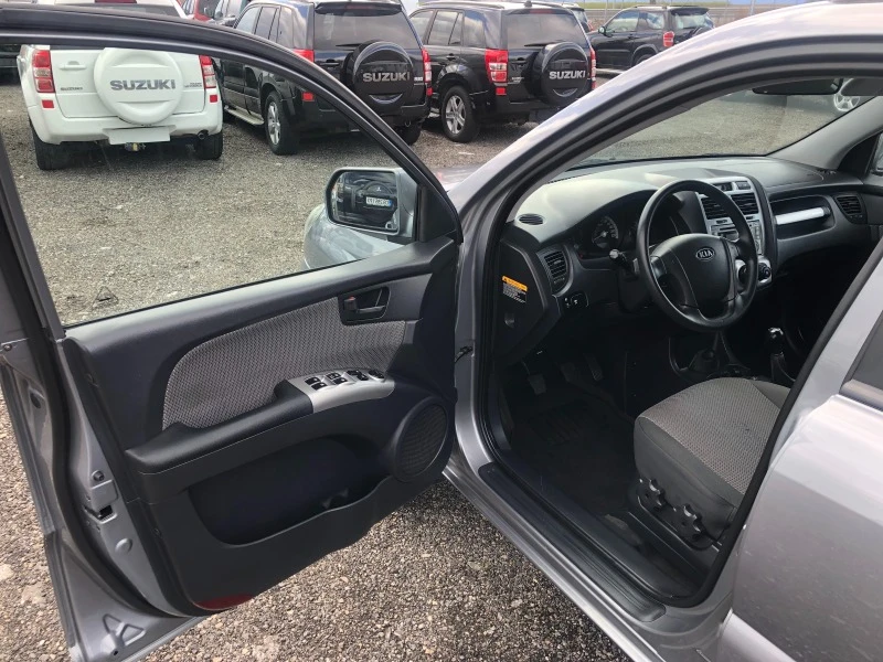 Kia Sportage 2.0 GAZ ITALIA , снимка 8 - Автомобили и джипове - 45750130