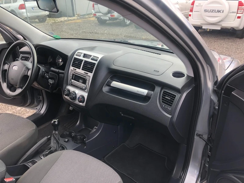 Kia Sportage 2.0 GAZ ITALIA , снимка 15 - Автомобили и джипове - 45750130