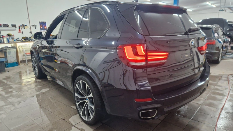 BMW X5 xDrive30d * M-Sport * ПАНО * 360 Камера * Дистрони, снимка 4 - Автомобили и джипове - 49387712