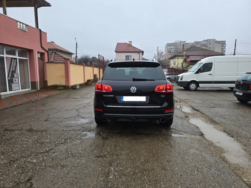VW Touareg 3.0 TDI, снимка 6 - Автомобили и джипове - 53013319
