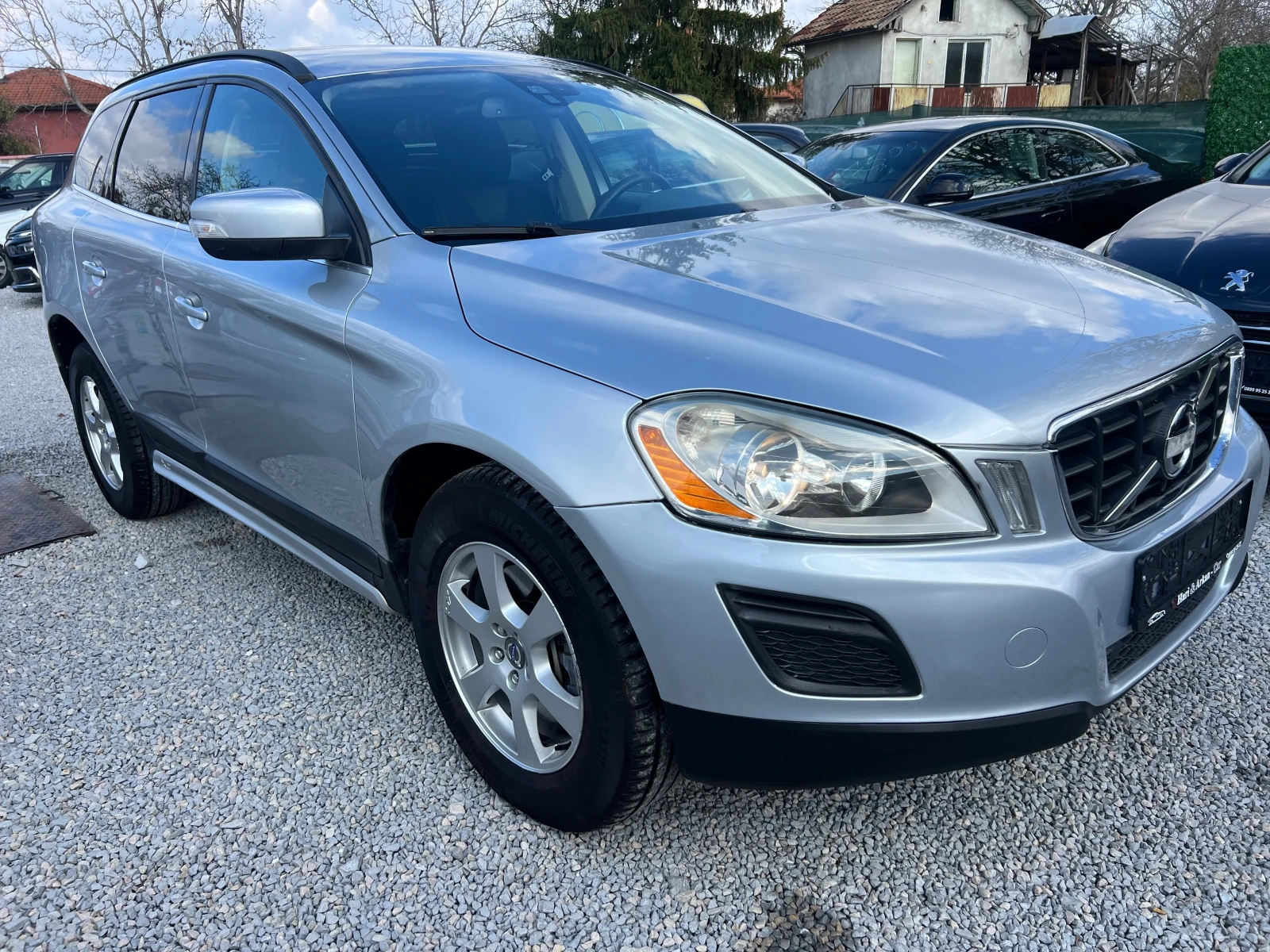 Volvo XC60 2.0D3-ЕВРО 5В-АВТОМАТИК-НАВИГАЦИЯ - изображение 6