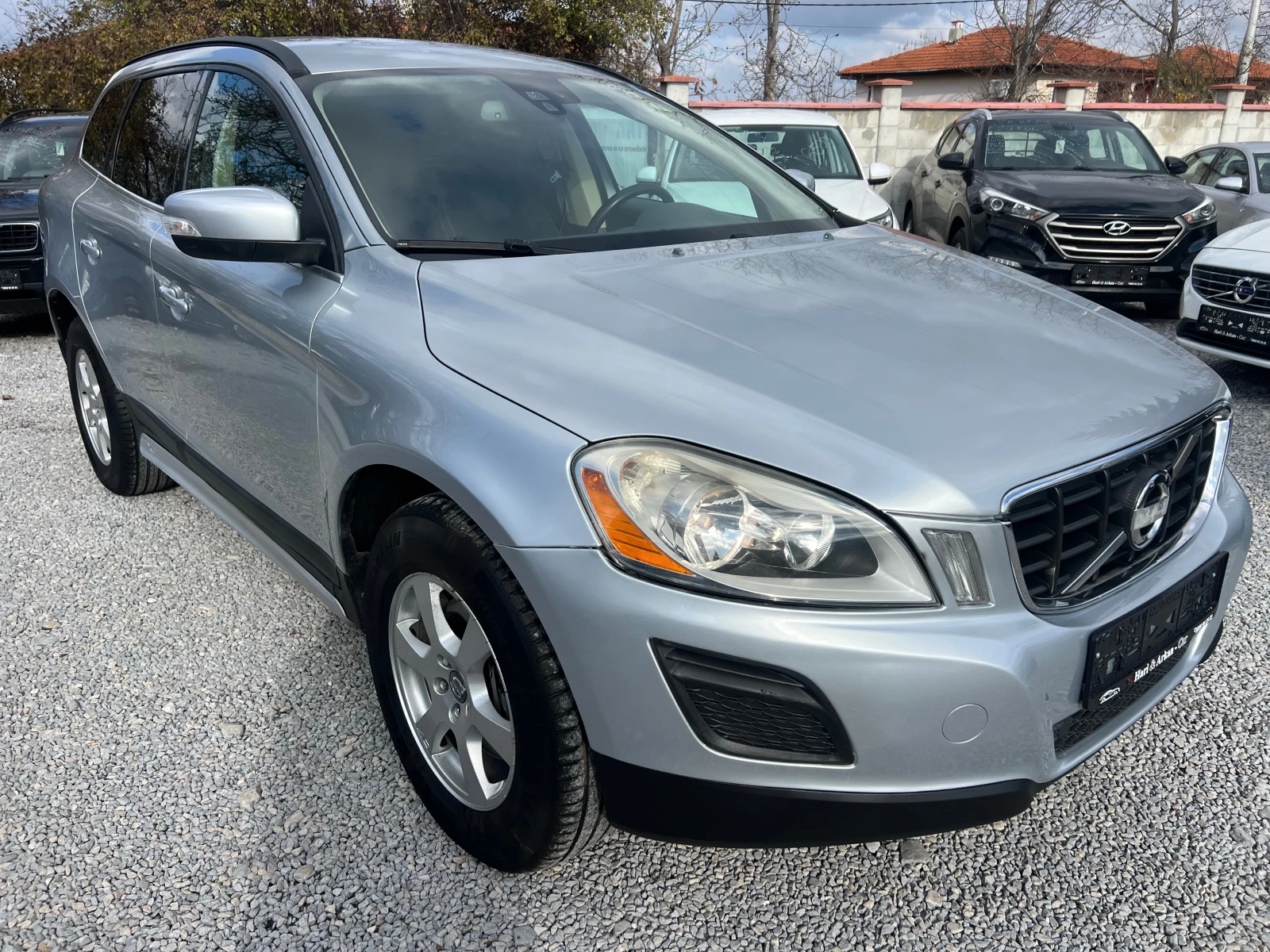 Volvo XC60 2.0D3-ЕВРО 5В-АВТОМАТИК-НАВИГАЦИЯ - изображение 8