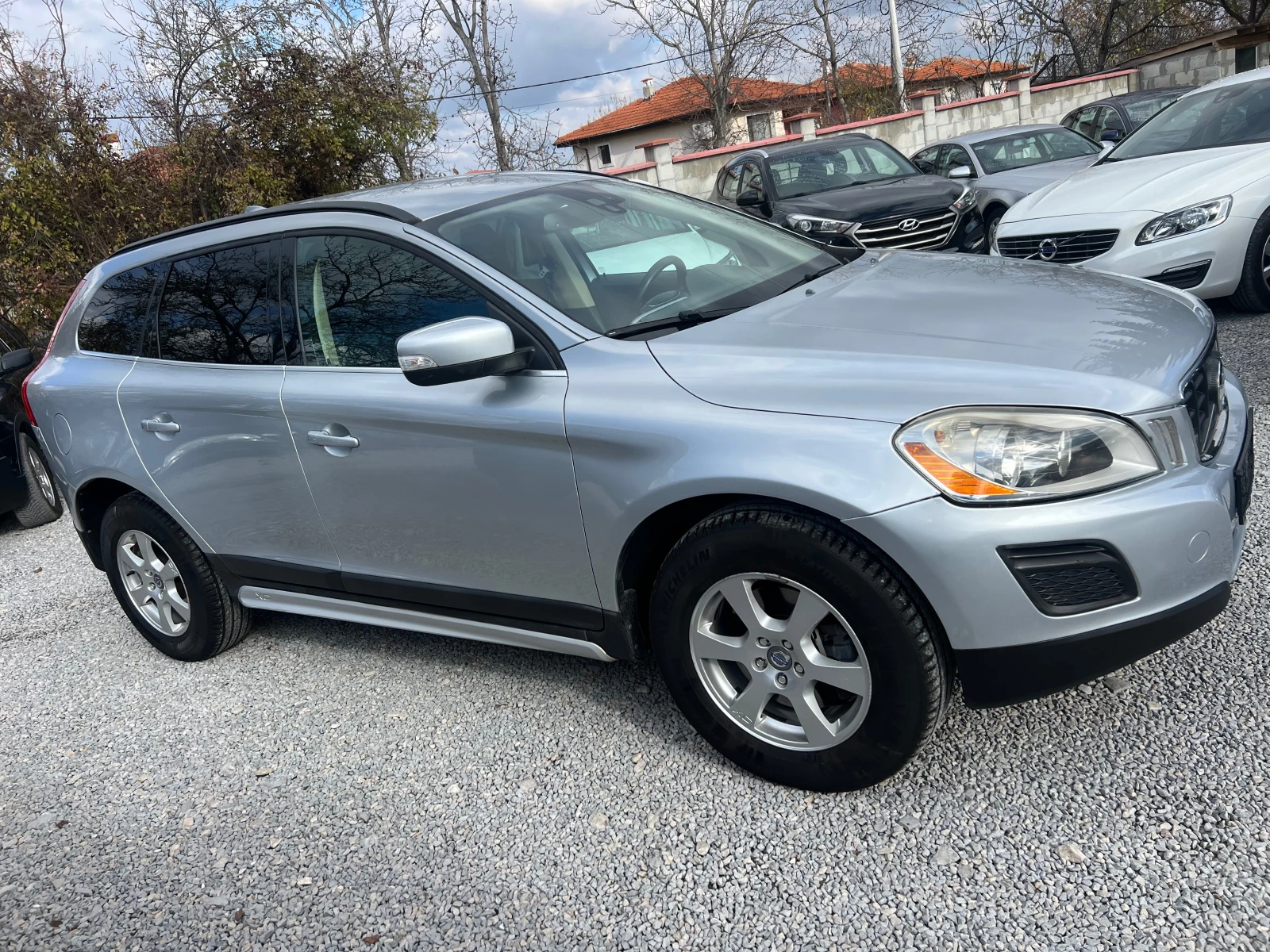 Volvo XC60 2.0D3-ЕВРО 5В-АВТОМАТИК-НАВИГАЦИЯ - изображение 9