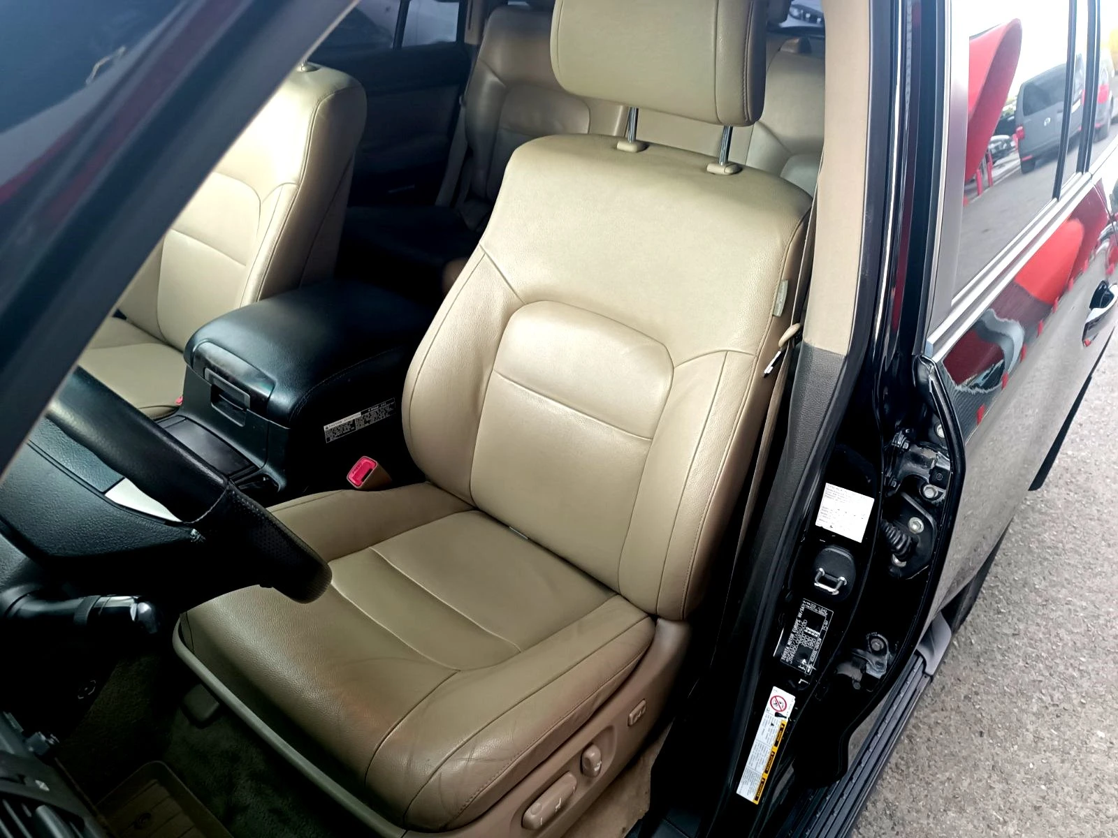 Toyota Land cruiser 200 V8 6 + 1 Места - изображение 10