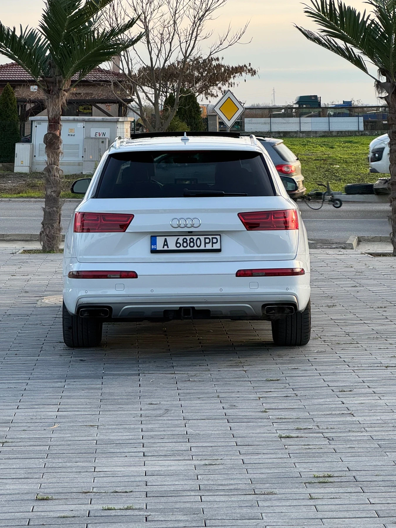 Audi Q7 3.0T/BOSE/PANORAMA/DISTRONIC/LANE ASSIST/LIZING | Mobile.bg � ����������� 4