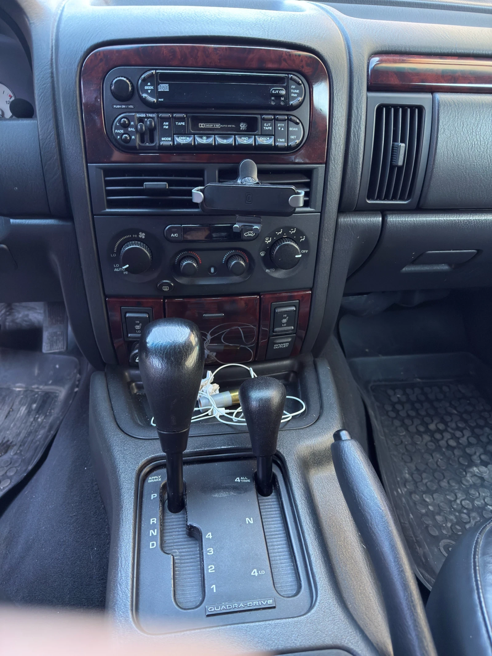 Jeep Grand cherokee, снимка 6 - Автомобили и джипове - 53847283