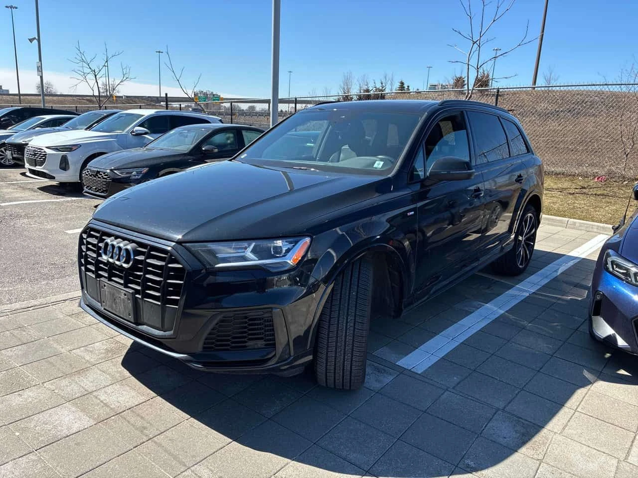 Audi Q7 Komfort/ПАНОРАМА/ПРЕДСТАВИТЕЛСТВО НА AUDI