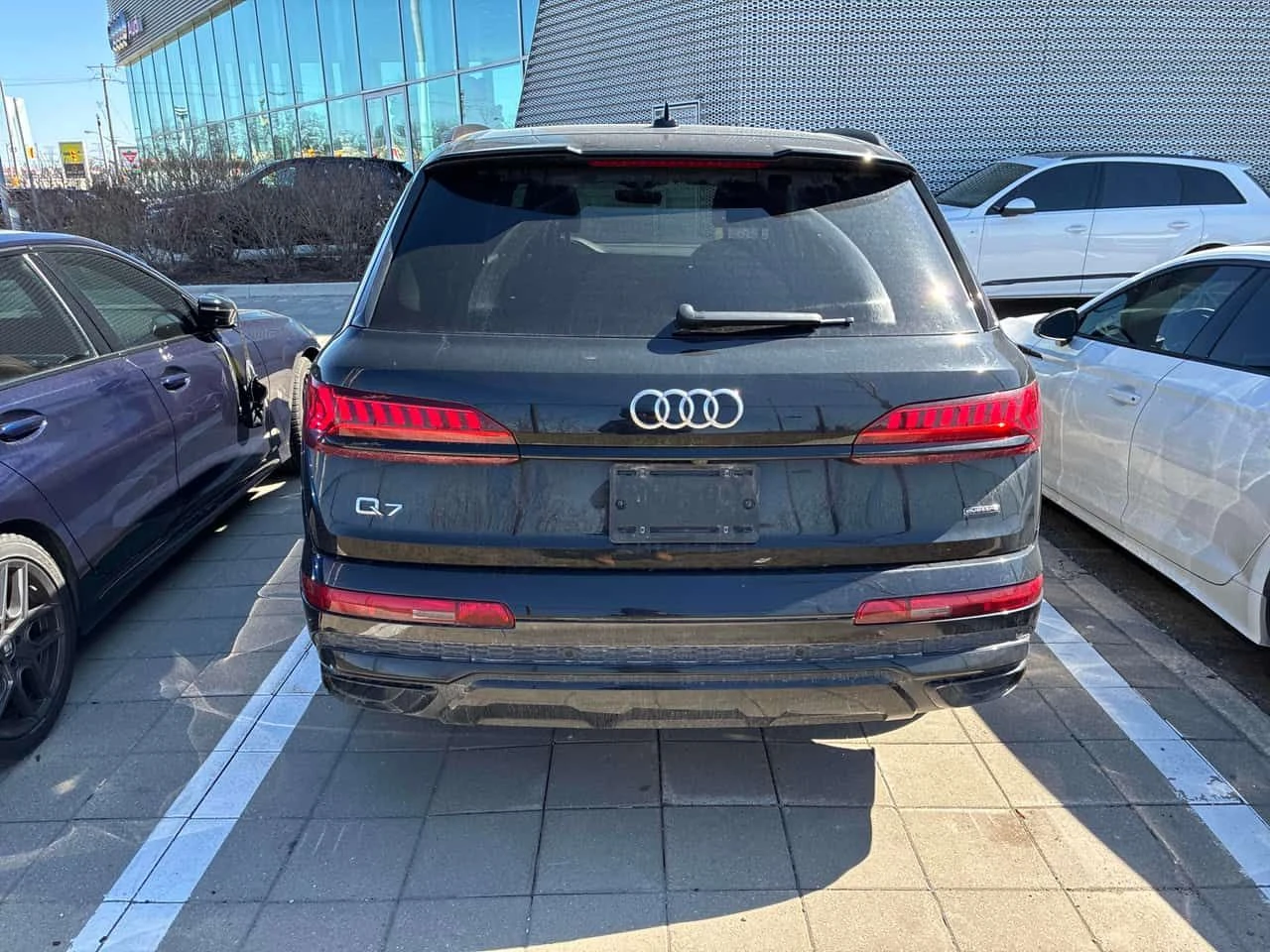 Audi Q7 Komfort/ПАНОРАМА/ПРЕДСТАВИТЕЛСТВО НА AUDI, снимка 5 - Автомобили и джипове - 54005165