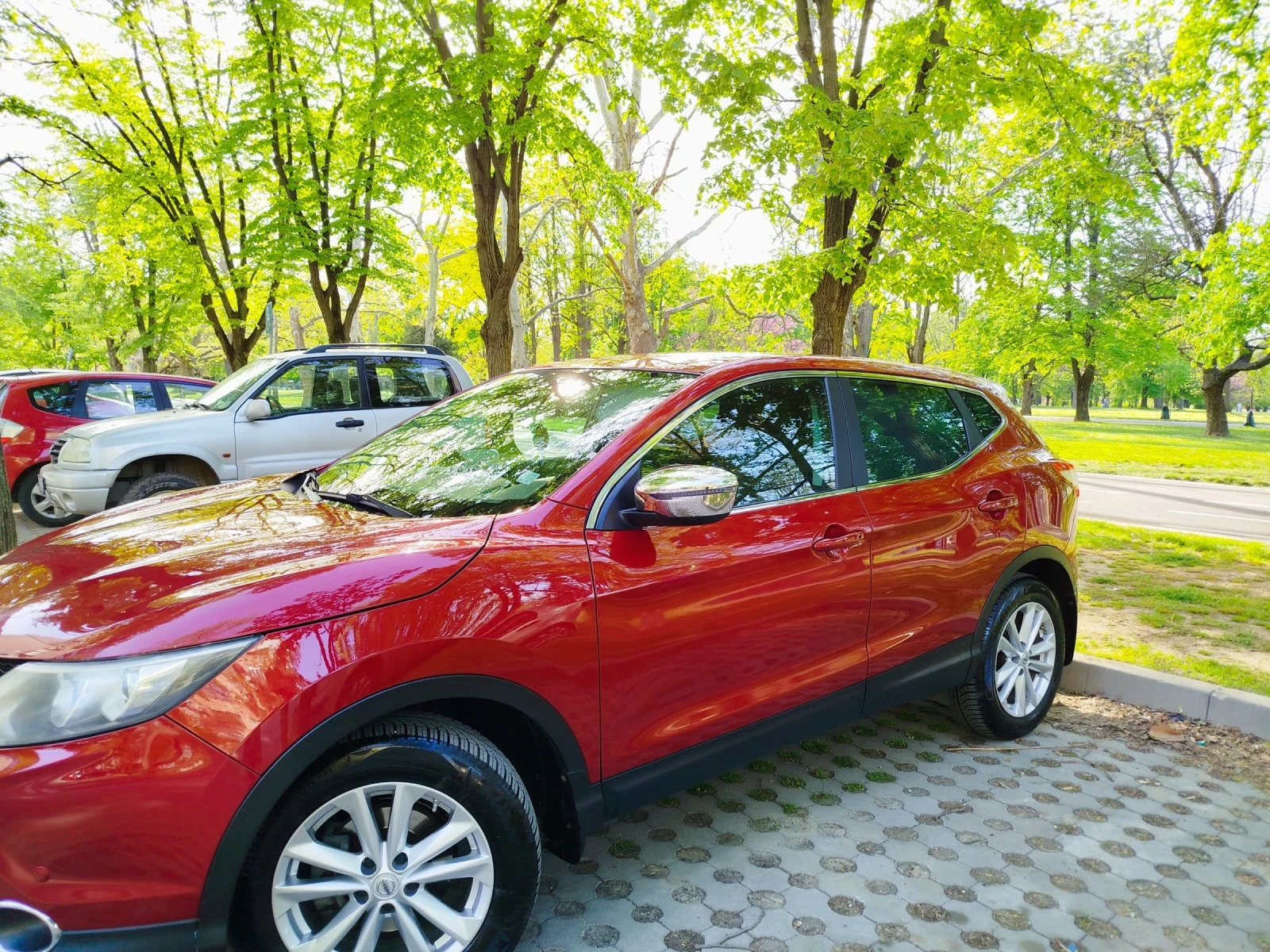 Nissan Qashqai 1.2 DiG, снимка 3 - Автомобили и джипове - 54306253