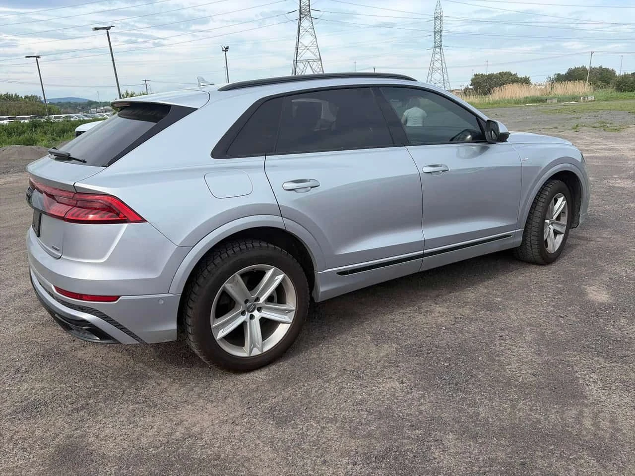 Audi Q8 Progressiv * CARFAX * БЕЗ ПЪРВОНАЧАЛНА ВНОСКА, снимка 3 - Автомобили и джипове - 55076457