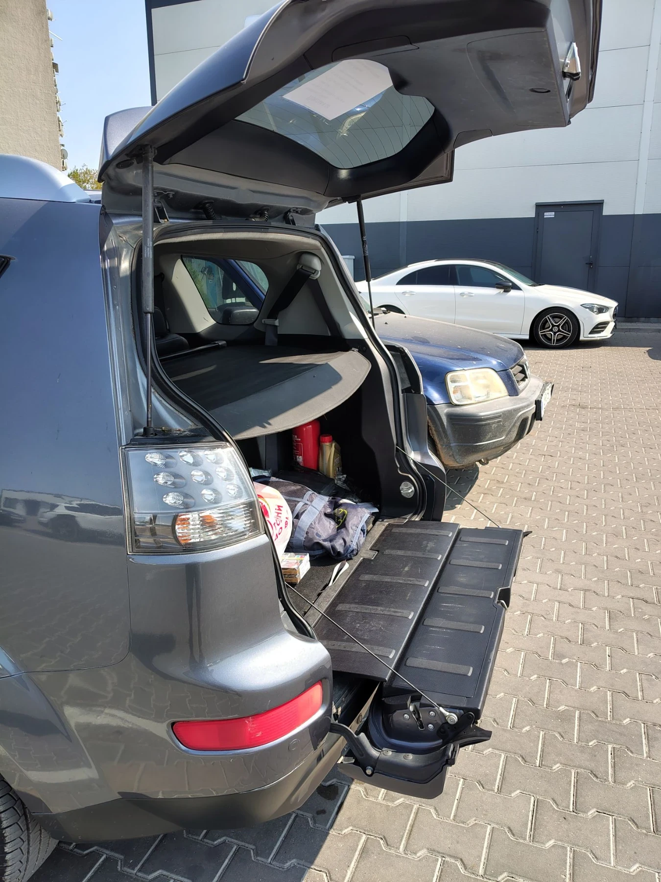 Mitsubishi Outlander 2 генерация, снимка 8 - Автомобили и джипове - 56046826