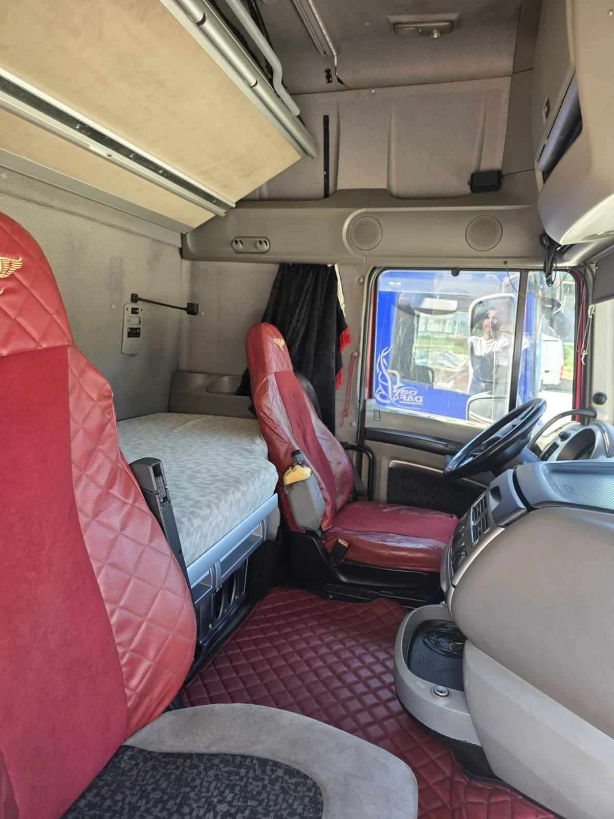 Daf XF 105 Влекач, снимка 6 - Камиони - 55569373