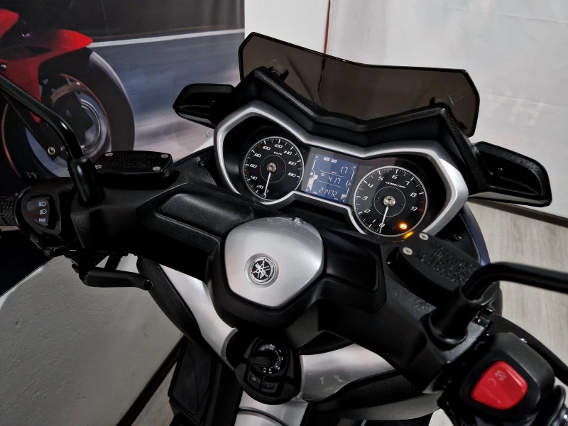 Yamaha X-max 400ie, !AKRAPOVIC! ABS-TCS, 2019г., снимка 14 - Мотоциклети и мототехника - 51960293